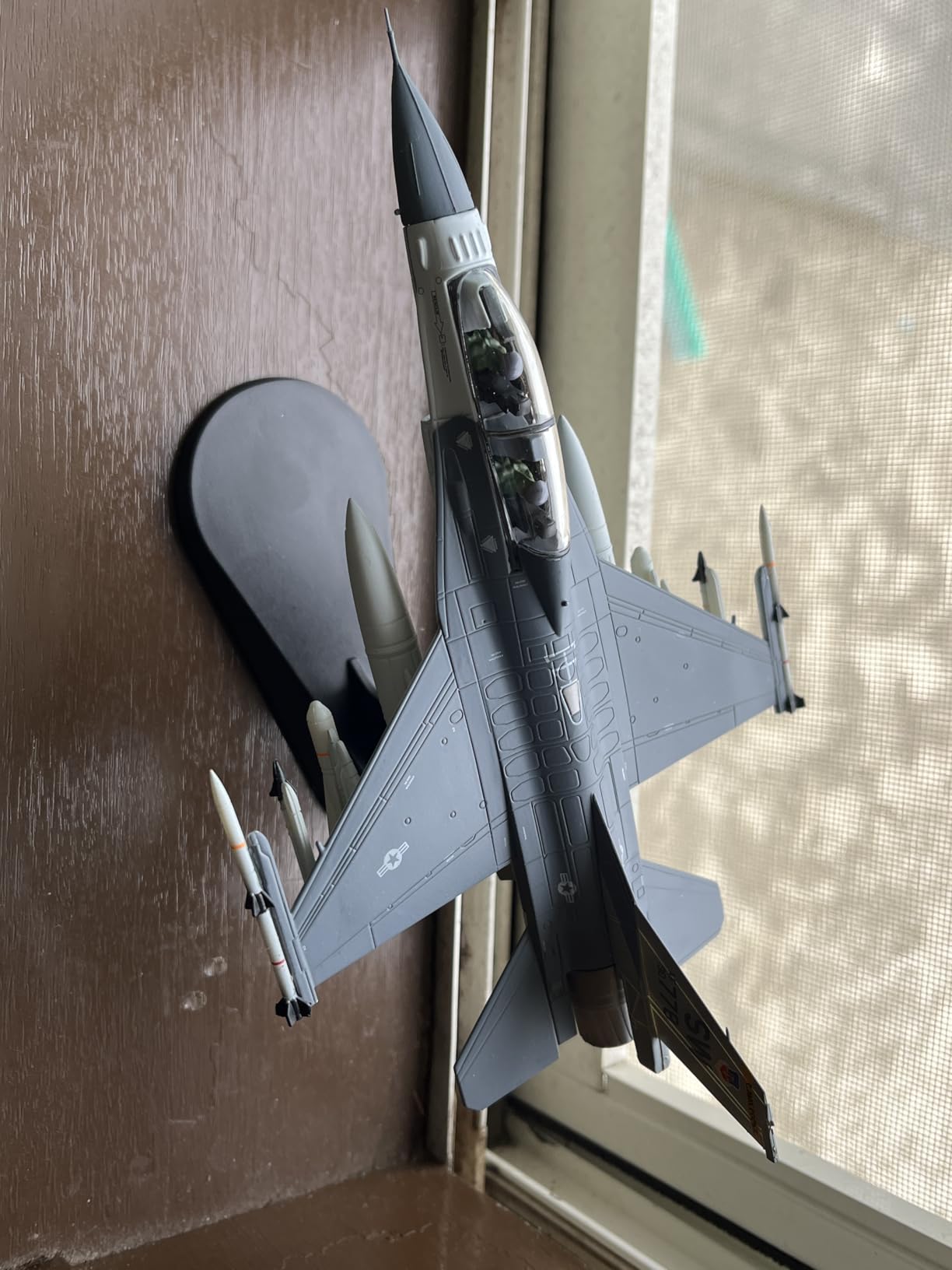 NUOTIE 1/72 Scale F-16D Block Multirole Fighter Airplane Pre-Build Model customer photo 1