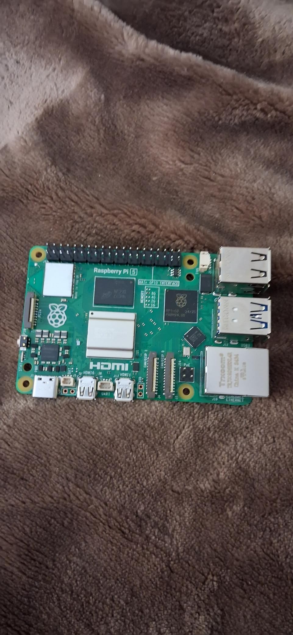 Vilros Raspberry Pi 5 Starter Kit MAX – Official 8GB RAM Pi 5 Board, 128GB Preloaded Micro SD, Case, Power Supply & Cooling – Complete Plug-and-Play Kit for Beginners & Advanced Users customer photo 2