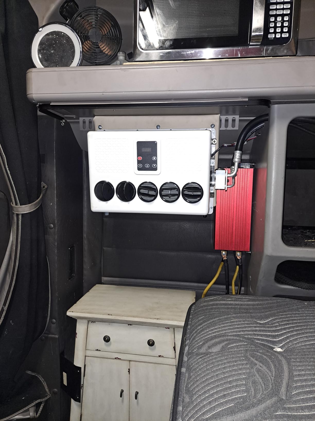 24V Air Conditioner 8000BTU, Mini Split 24 Volt Air Conditioner, Semi Truck DC AC, Cooling Low Noise for Big Rig Sleeper, Semi Trucks, Pickup, Car, RV, Vans, Buses customer photo 1