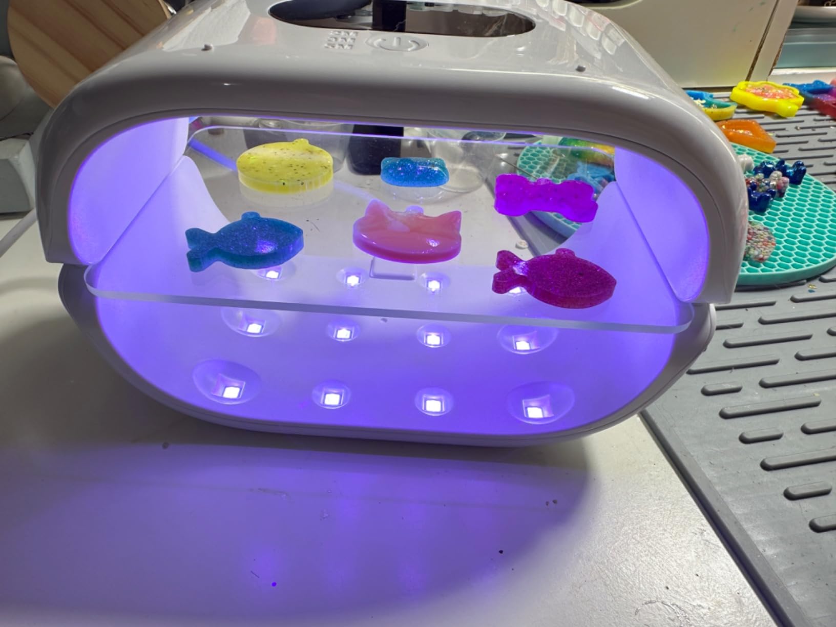 Suzzam 36W Double-Sided UV Light for Resin DIY Crafts customer photo 1