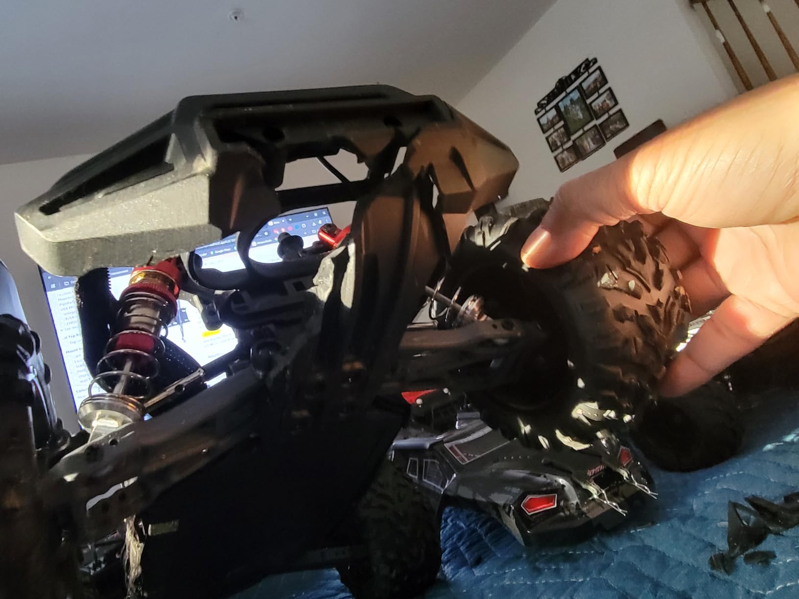 Hosim Mini 1/8 RC Truck for Adults Fast 50+mph, Vortan Electric RTR Brushless RC Cars All Terrain 4WD Off Road Hobby RC Car Waterproof Remote Control Car for Snow/Sand/Beach Toy Gift with 3S Battery customer photo 1