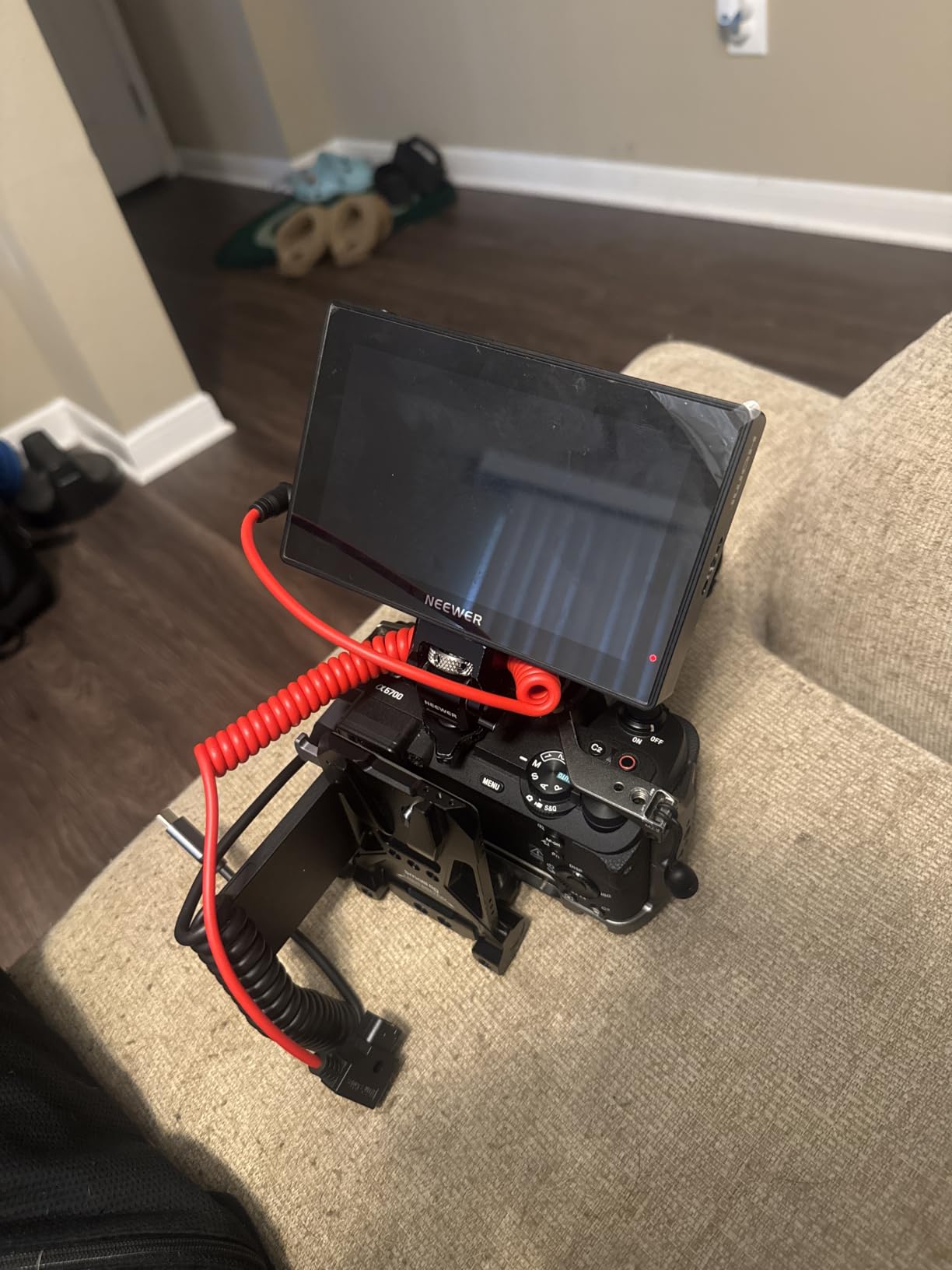 NEEWER F700 7