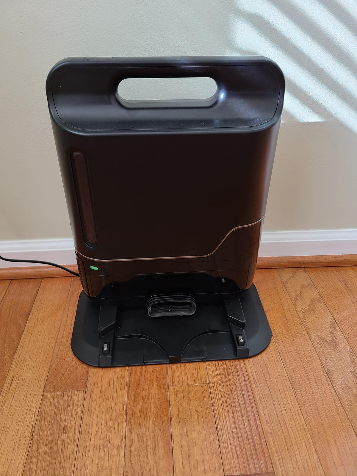 Shark Matrix Plus 2-in-1 Robot Vacuum & Mop, Black/Mocha Silver, AV2630WA customer photo 2