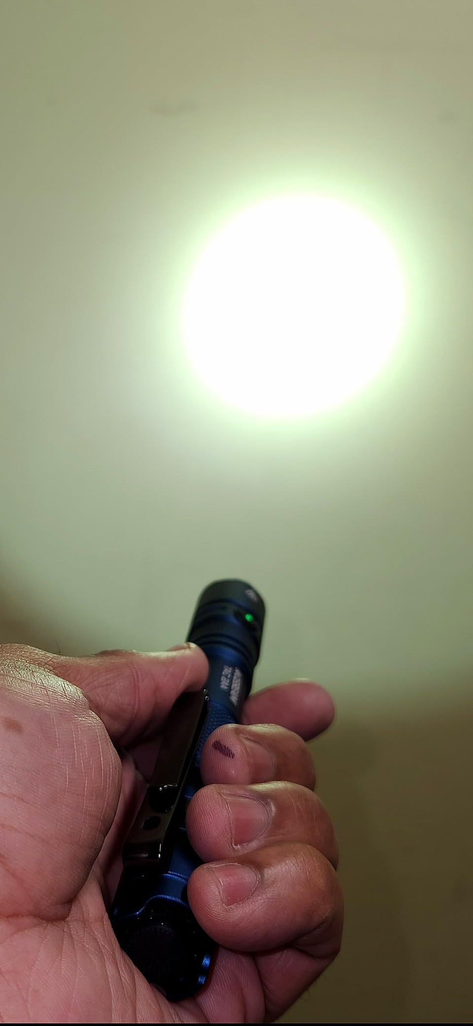 ACEBEAM TAC 2AA EDC Tactical Dual Modes Flashlight, 1400 High Lumens Light customer photo 1