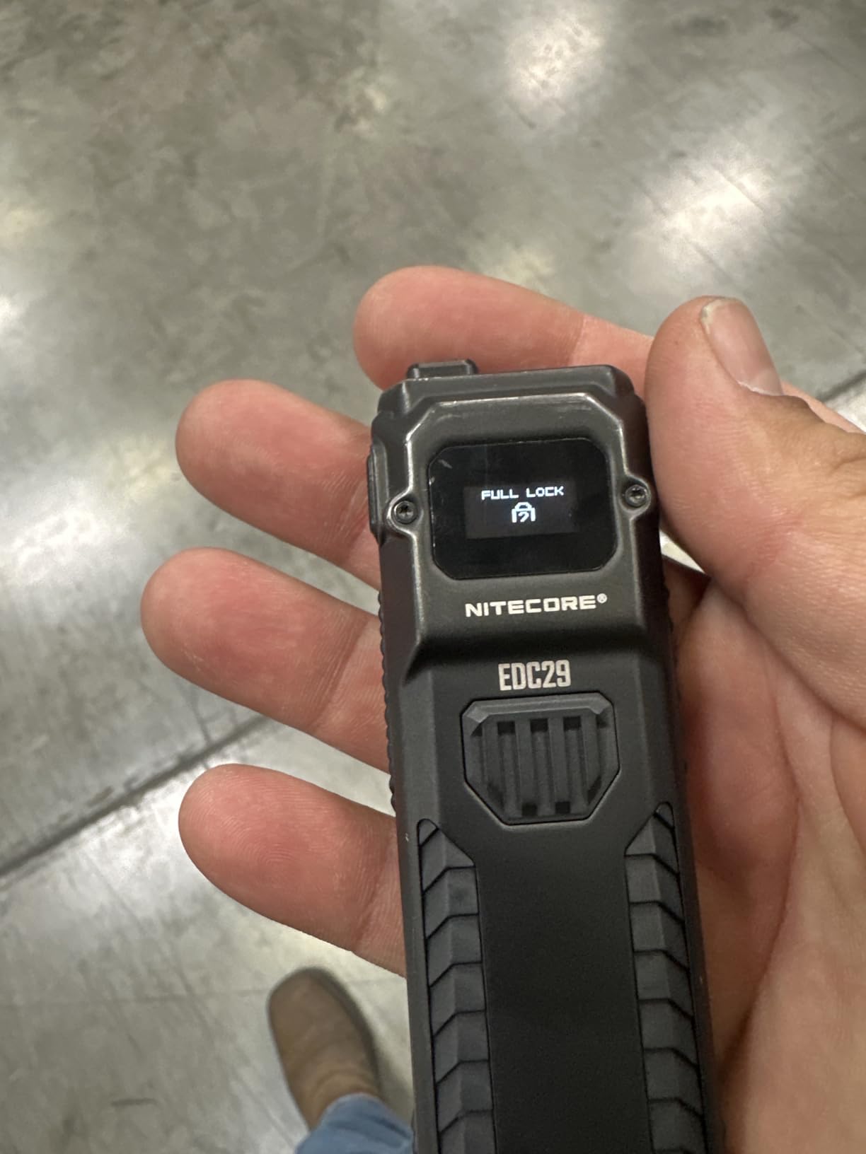 Nitecore EDC29 6500 Lumen Rechargeable EDC Tactical Flashlight (Black) customer photo 1