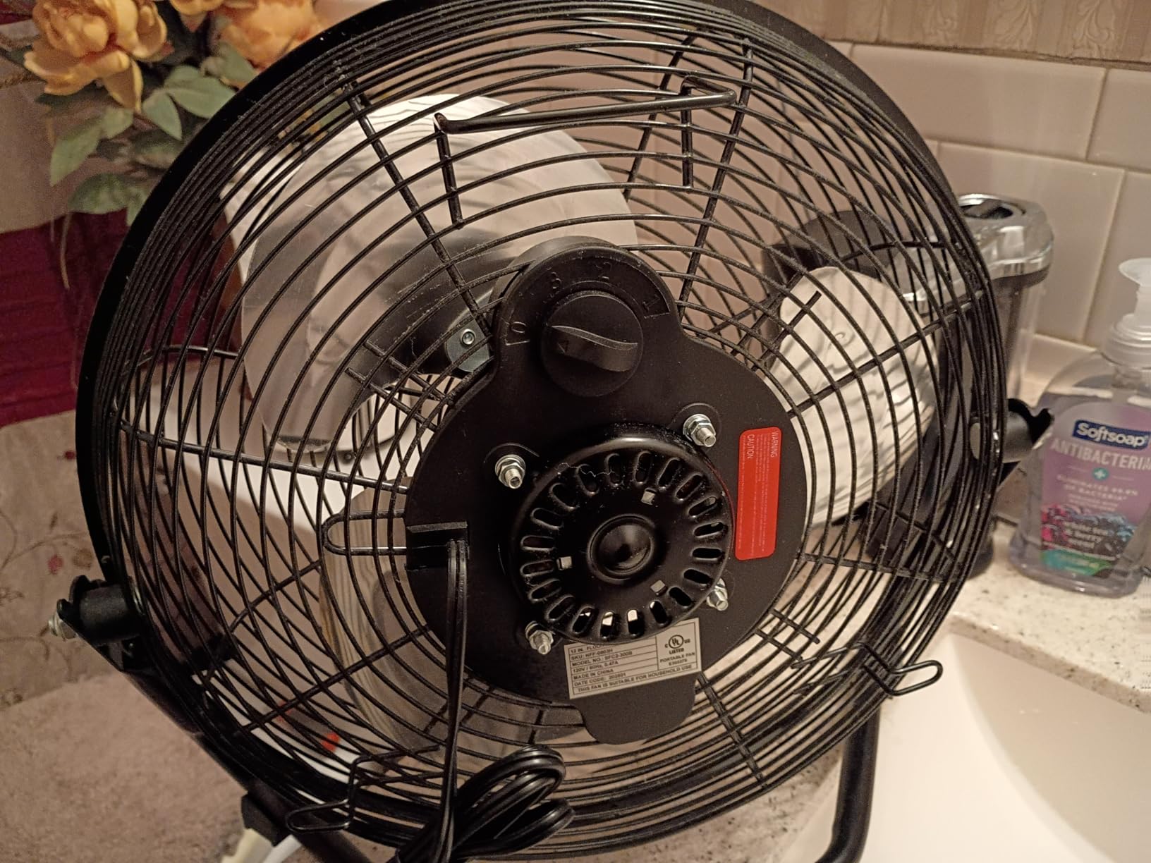 hykolity 24” Outdoor Misting Wall Fan, 3-Speed High Velocity Industrial Outside Fan, Waterproof Wall Mount Oscillating for Patio Cooling - UL Listed Black customer photo 1