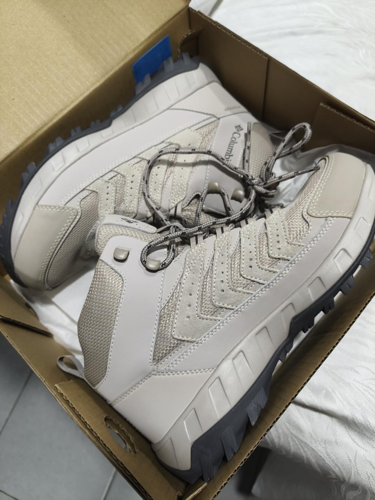 Columbia Men's Strata Trail Mid Waterproof customer photo 2