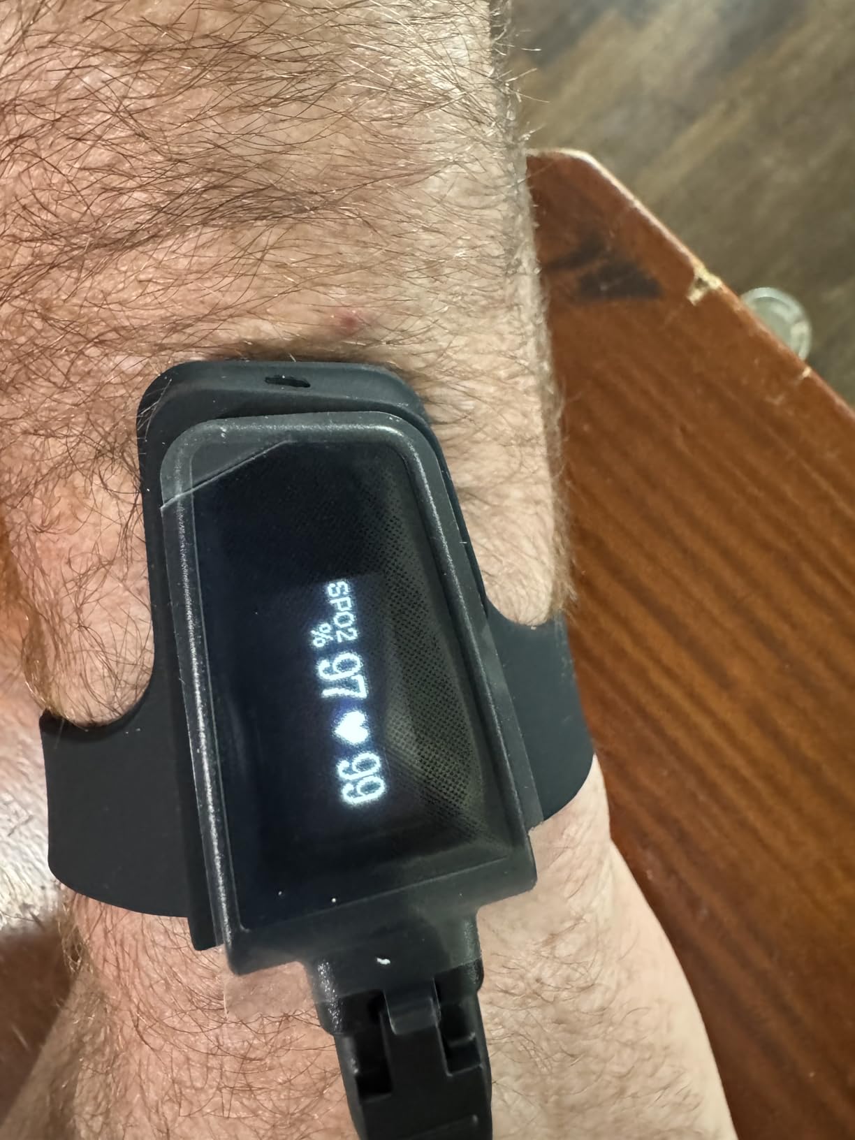 Wellue Wrist Pulse Oximeter| 100-Hour Endurance Blood Oxygen Monitor with Audible Reminder, Rechargeble Checkme O2 Ultra for Tracking SpO2 and Pulse Rate, Comes with Free PC Software & APP customer photo 2