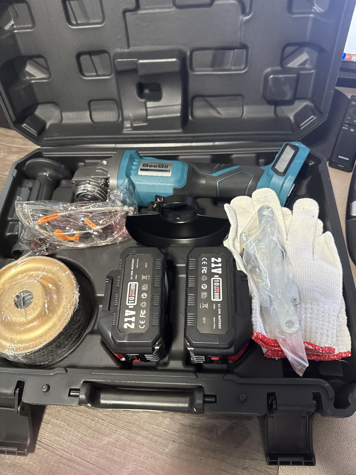 SEESII Cordless Angle Grinder 4-1/2 Inch, 10000RPM Brushless Motor customer photo 1