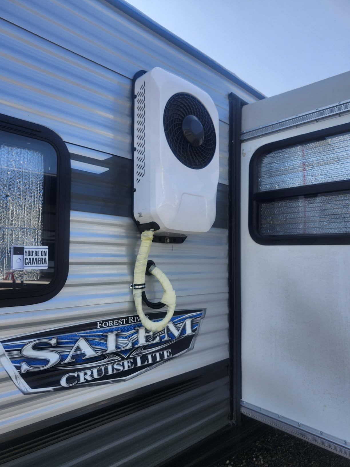 12V Truck Air Conditioner 10000BTU, Mini Split 12 Volt Air Conditioner,Pre-charged Refrigerant and Brushless Fan, APU DC AC for Semi-Truck Cab Parking, Trailer, Crane, Loader, Excavator customer photo 1