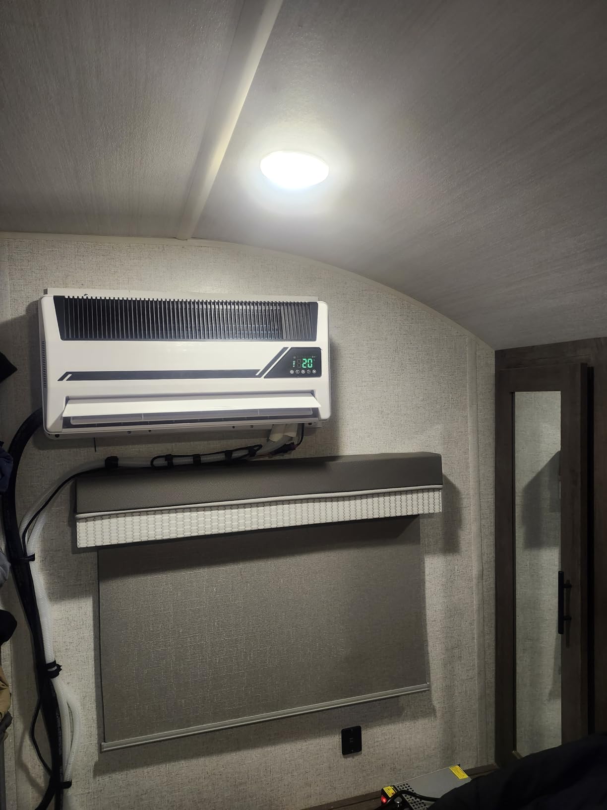 12V Truck Air Conditioner 10000BTU, Mini Split 12 Volt Air Conditioner,Pre-charged Refrigerant and Brushless Fan, APU DC AC for Semi-Truck Cab Parking, Trailer, Crane, Loader, Excavator customer photo 2