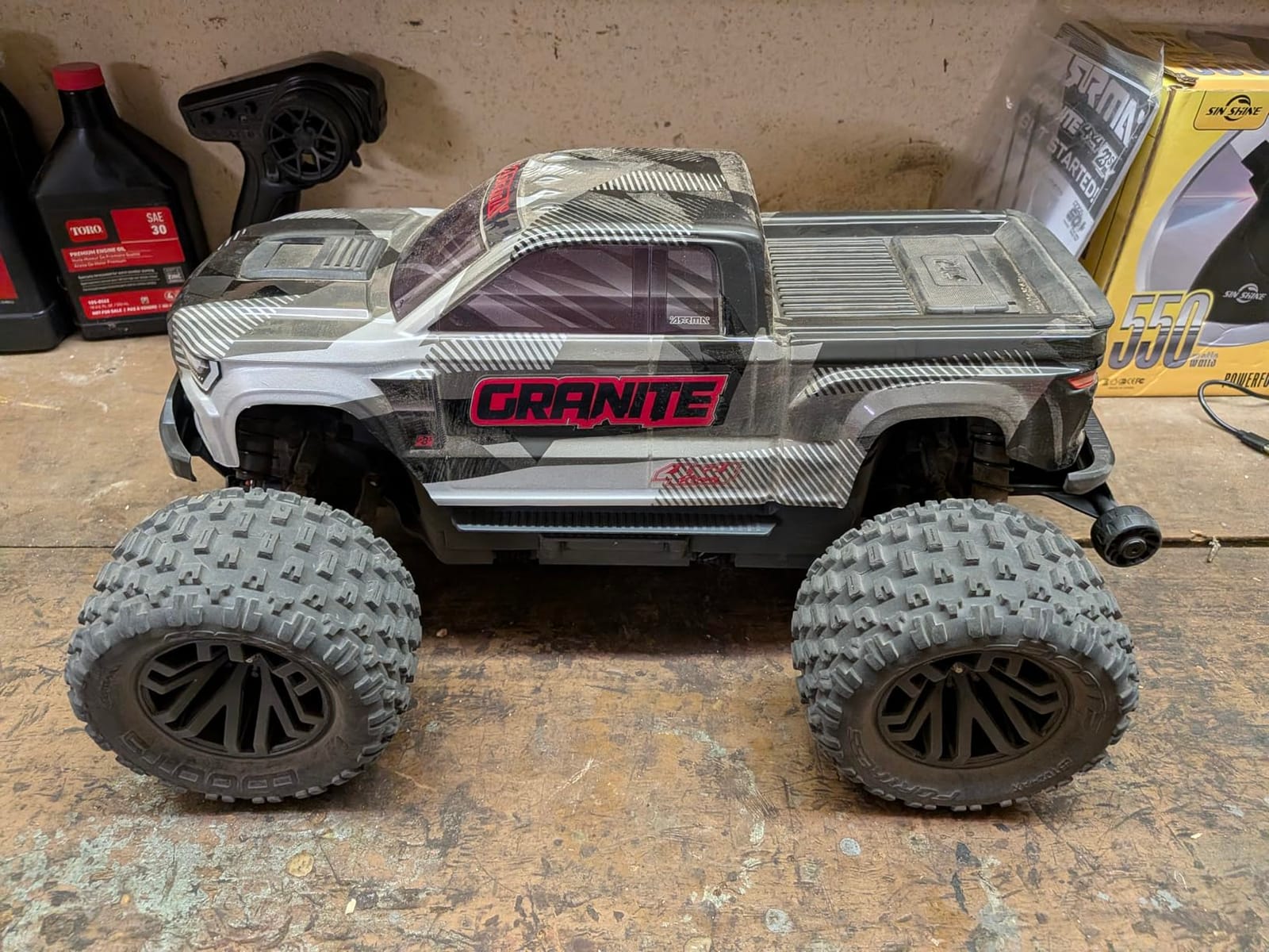 ARRMA Granite 4x4 V3 BLX 1/10 RC Monster Truck, Gun Metal customer photo 1