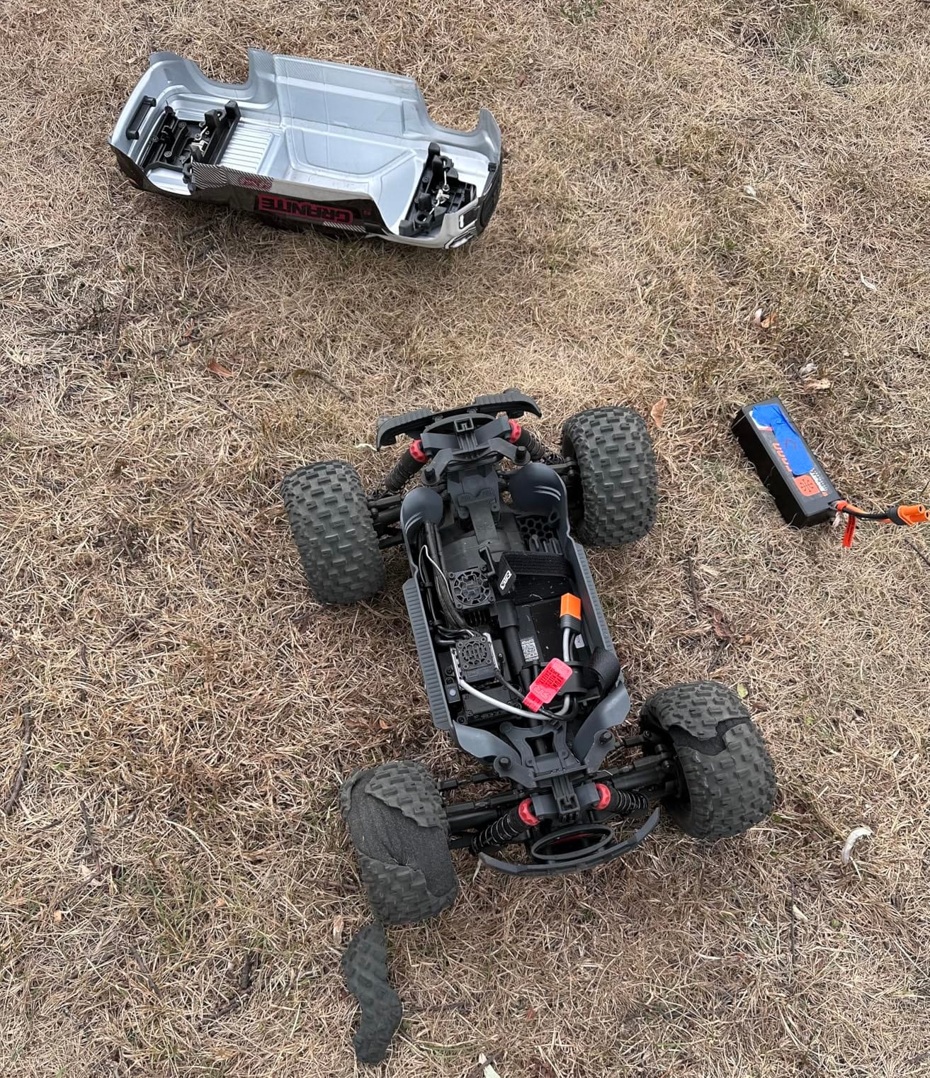 ARRMA Granite 4x4 V3 BLX 1/10 RC Monster Truck, Gun Metal customer photo 2