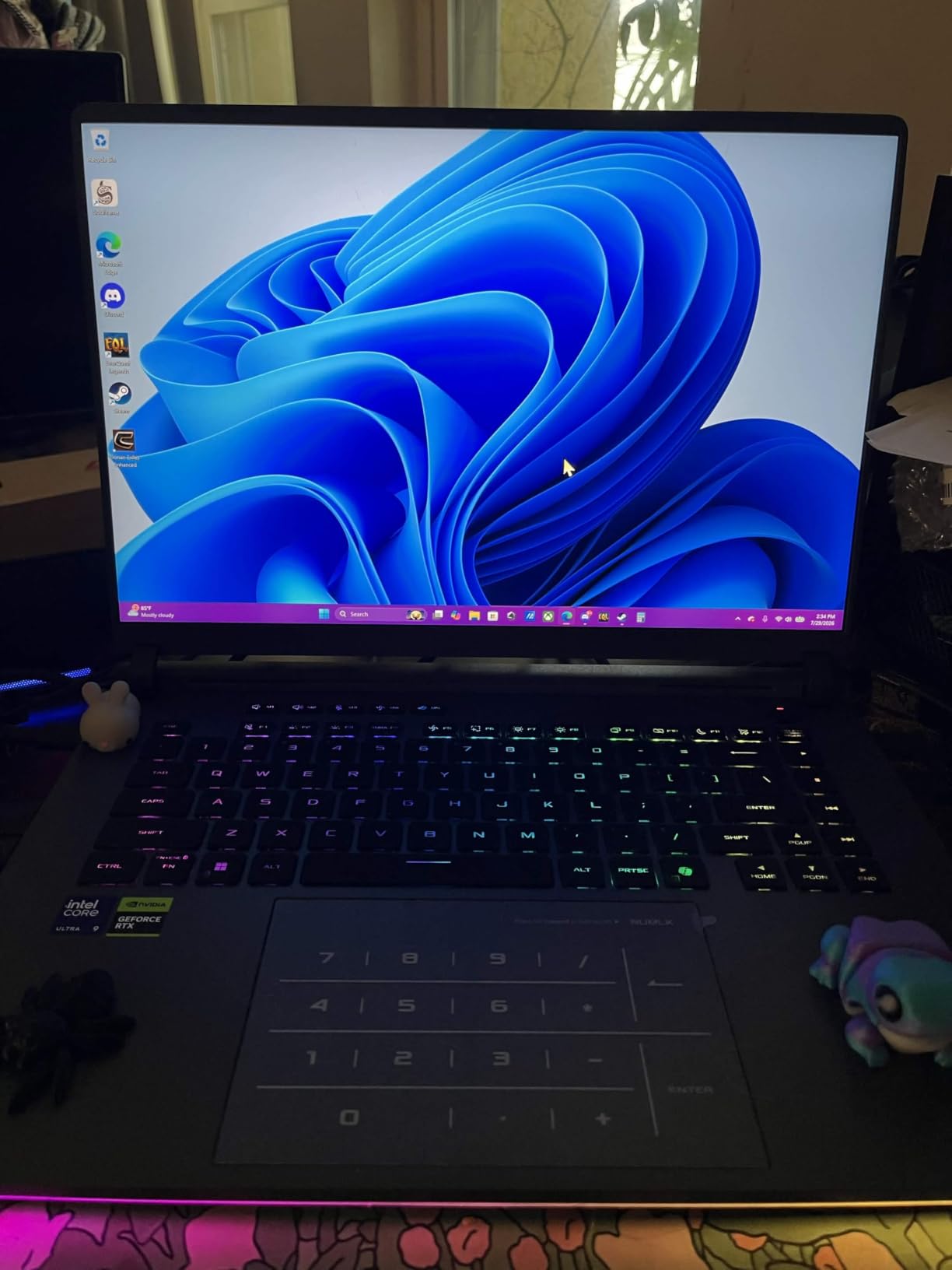 ASUS ROG Strix G16 (2025) Gaming Laptop, 16” ROG Nebula 16:10 2.5K 240Hz/3ms, NVIDIA® GeForce RTX™ 5070 Ti, Intel® Core™ Ultra 9 Processor 275HX, 32GB DDR5, 1TB SSD, Wi-Fi 7, Win11 Home, G615LR-AS96 customer photo 2