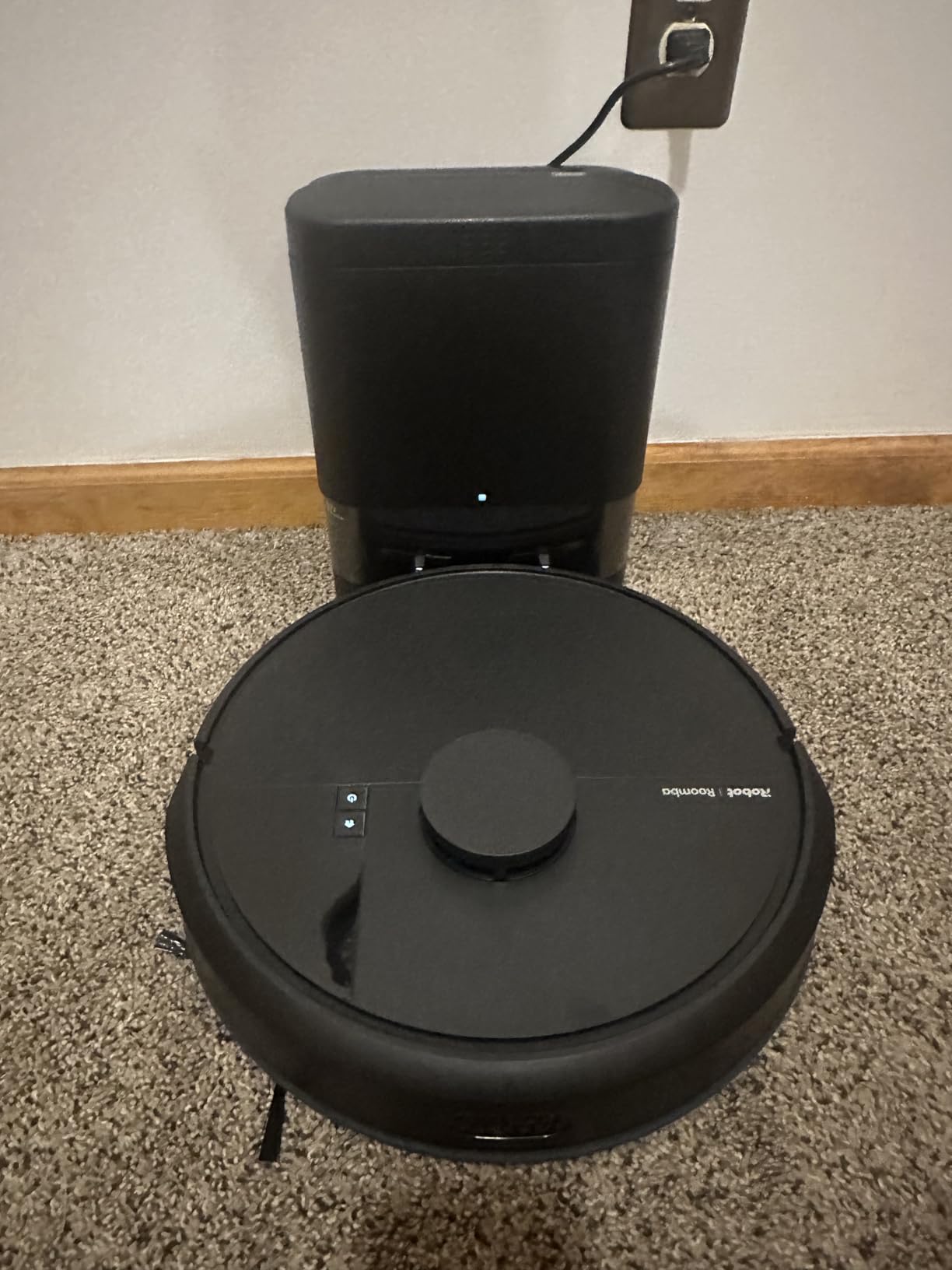 iRobot Roomba 105 Vac Robot Vacuum with AutoEmpty Dock - Self-Empties for 75 Days, Easy to use, Intense Power-Lifting Suction, LiDAR Navigation, Multi-Surface Cleaning, Cleans in Neat Rows | Up to 75-day capacity, LiDAR navigation, intense suction, neat-row cleaning customer photo 1