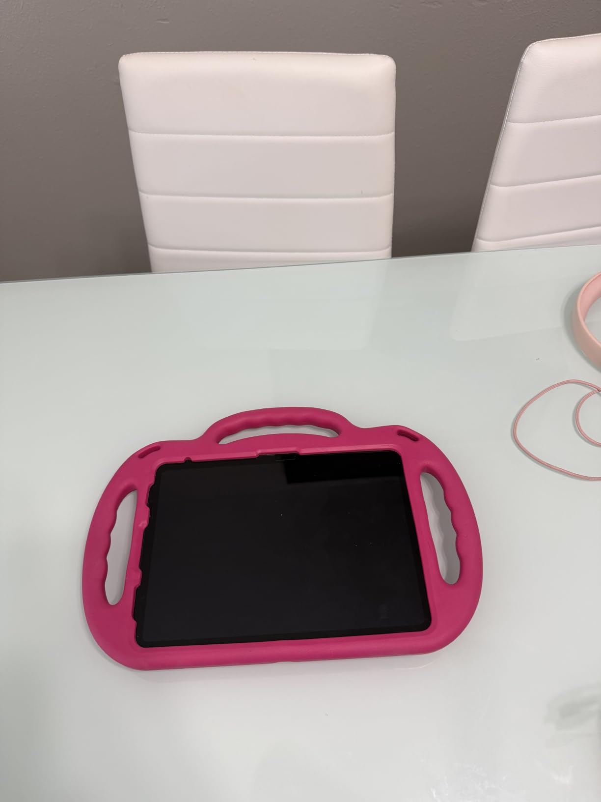 Apple iPad 11-inch: A16 chip, 11-inch Model, Liquid Retina Display, 128GB, Wi-Fi 6, 12MP Front/12MP Back Camera, Touch ID, All-Day Battery Life — Silver customer photo 2