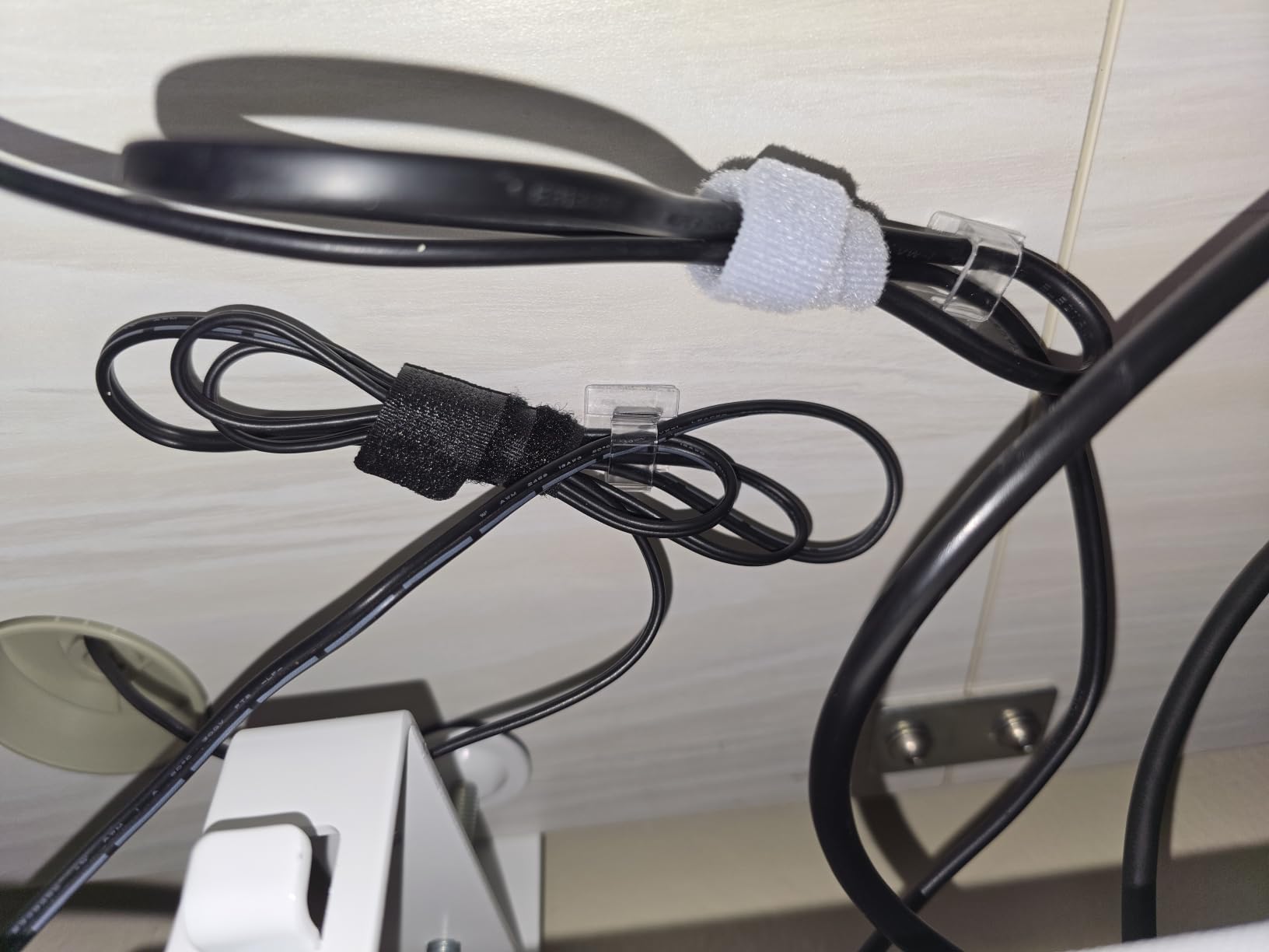 Cable Management Under Desk, Enhanced up to 15 Cord Organizer 20 Pair-Black customer photo 2