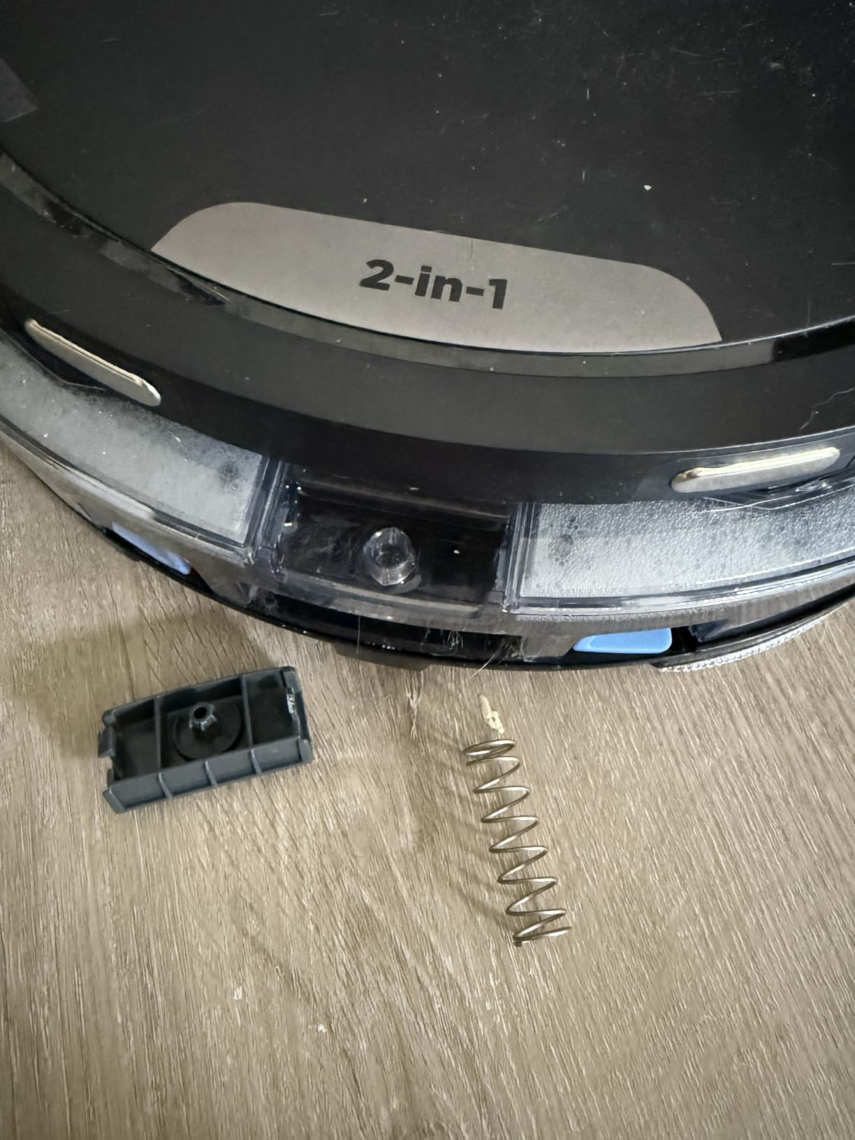 Shark Navigator Robot Vacuum + Self-Empty Base, White, AV2110S customer photo 2