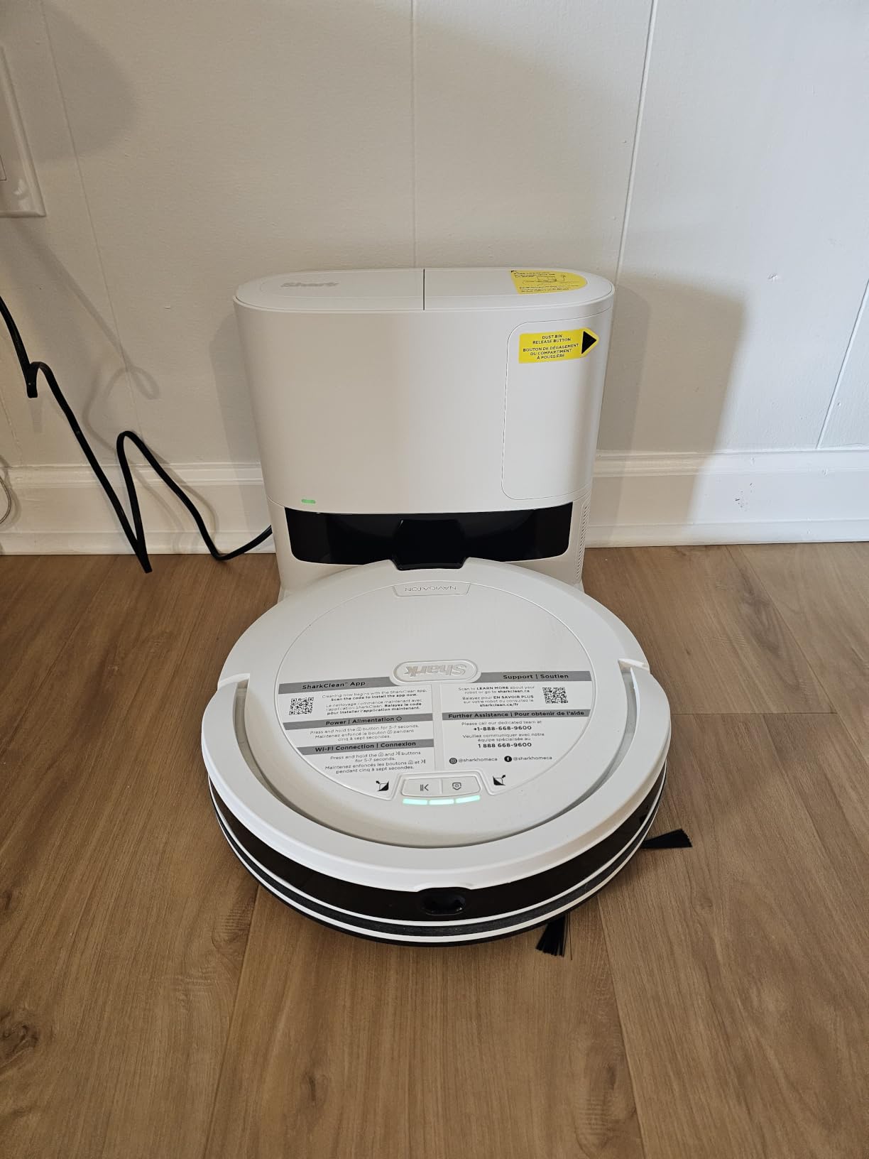 Shark Navigator Robot Vacuum + Self-Empty Base, Grey, RV2120AE customer photo 1