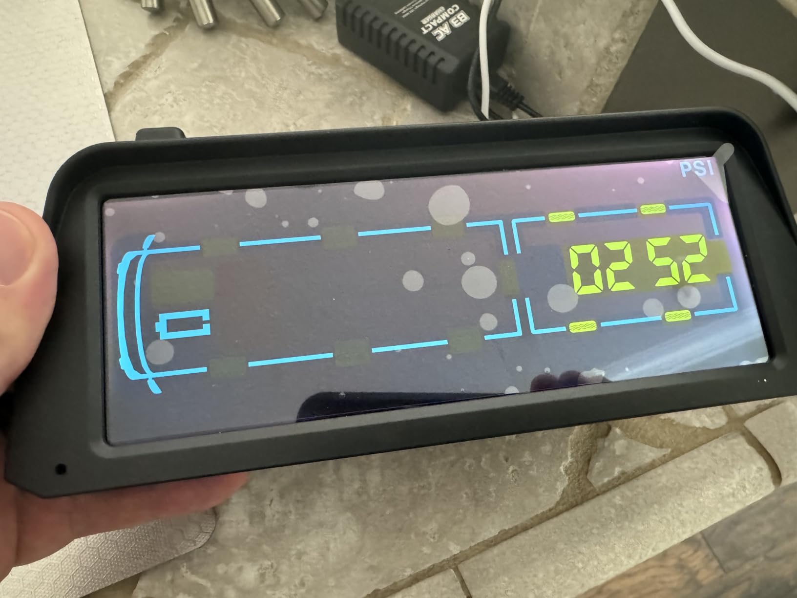 GUTA GT60 RV Tire Pressure Monitoring System, 12 Sensors, 7