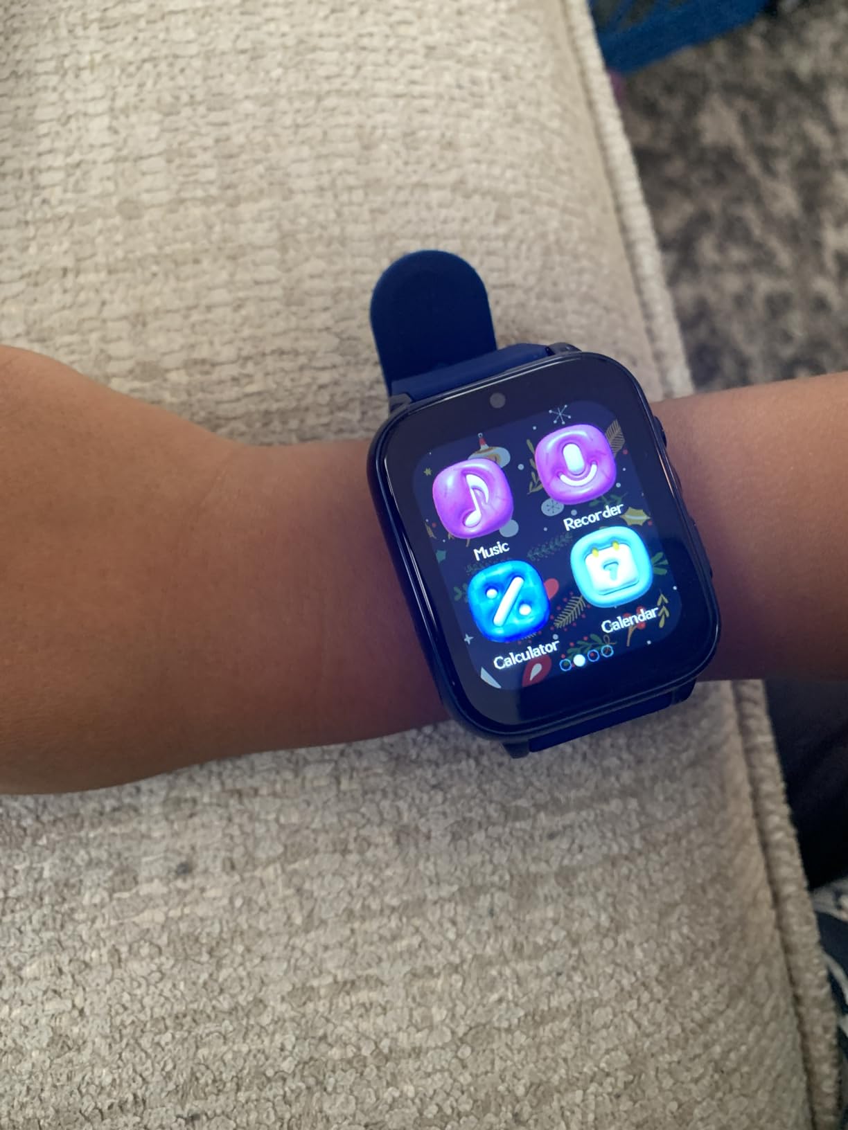 4G Kids Smart Watch GPS Tracker, Smart Watch for Boys Girls Ages 5-12 customer photo 1
