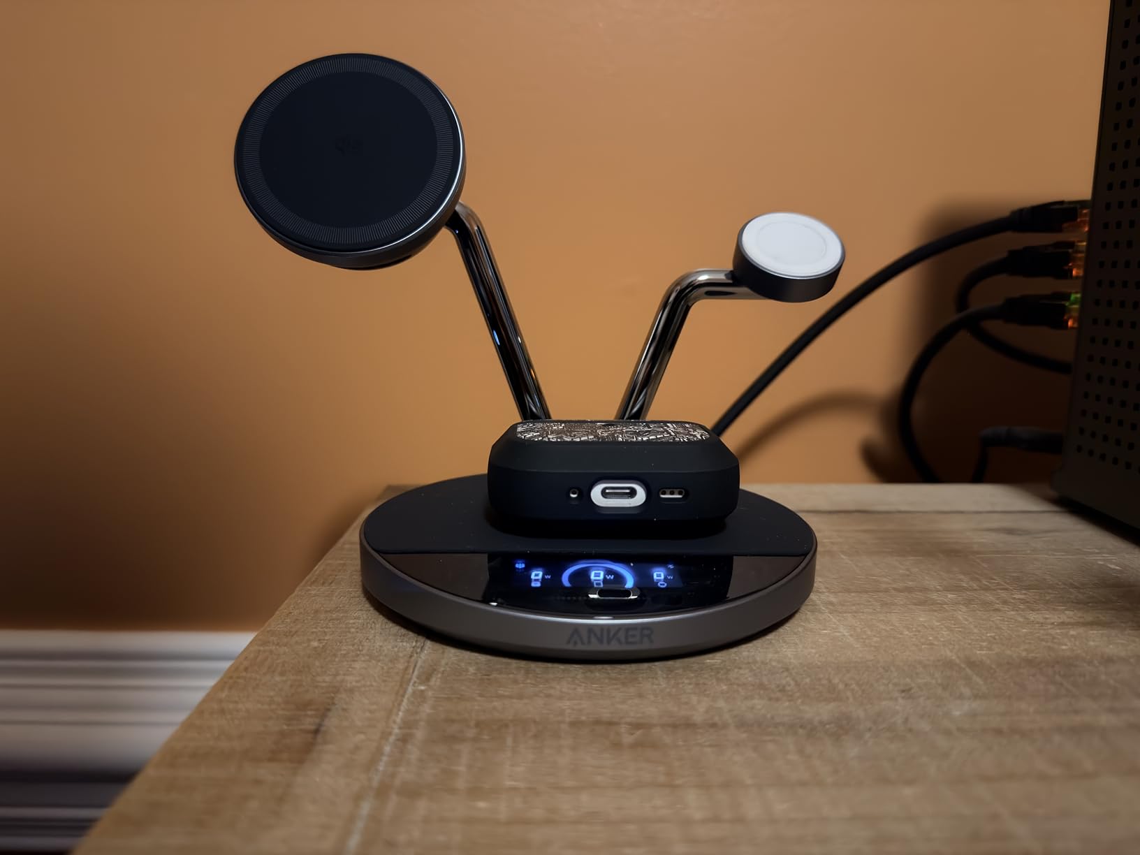 Anker Prime 3-in-1 Qi2.2 MagSafe Compatible 25W Wireless Charging Station customer photo 1