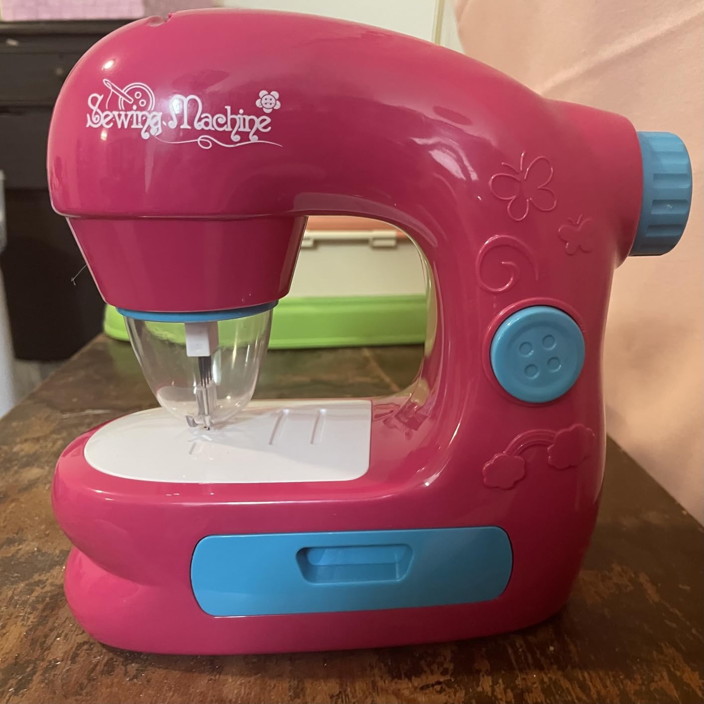 TUZT Mini Sewing Machine Toy Kit for Kids Beginners, 22pcs Portable Electric Sewing Machine with Sewing Kit, Light and Finger Guard, Birthday Christmas Gift for Kids Girls 4-12 customer photo 1