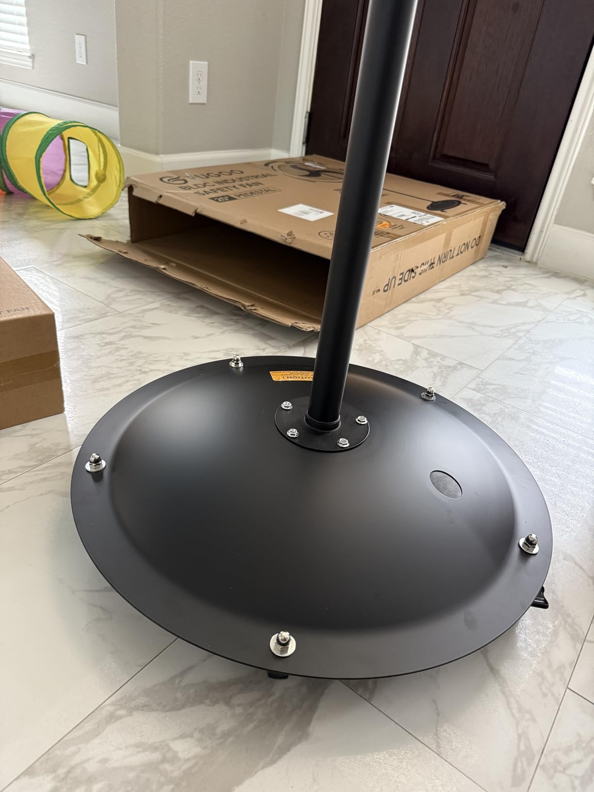 FUGOO 24 Inch Outdoor Oscillating Pedestal Fan, 5000 CFM High Velocity, Waterproof BLDC Motor, Quiet Remote Control Industrial Standing Fan for Patio Garage Shop customer photo 2