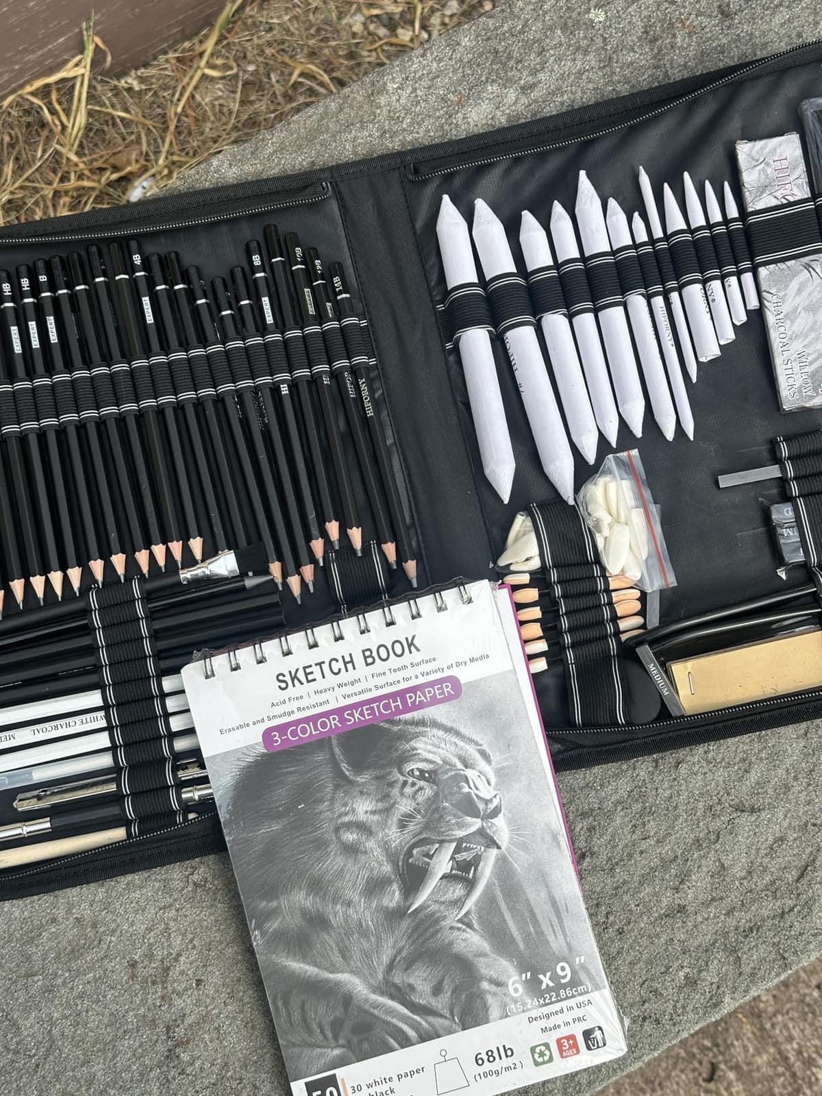 HIFORNY 100 PCS Drawing Set Sketching Kit,Sketch Pencils Art Supplies with Graphite,Charcoal,Blending Tools & Accessories,Portable Zippered Travel Case for Artists & Beginners customer photo 2