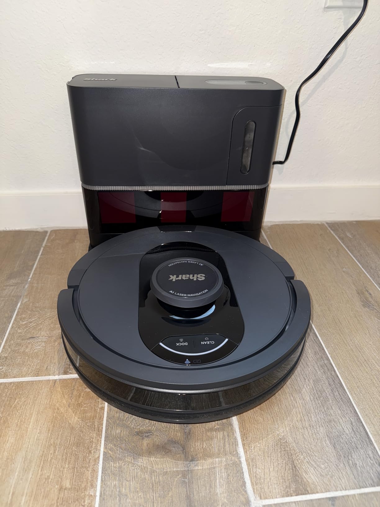 Shark Stratos 2-in-1 Robot Vacuum & Mop, White,AV2700ZE customer photo 1