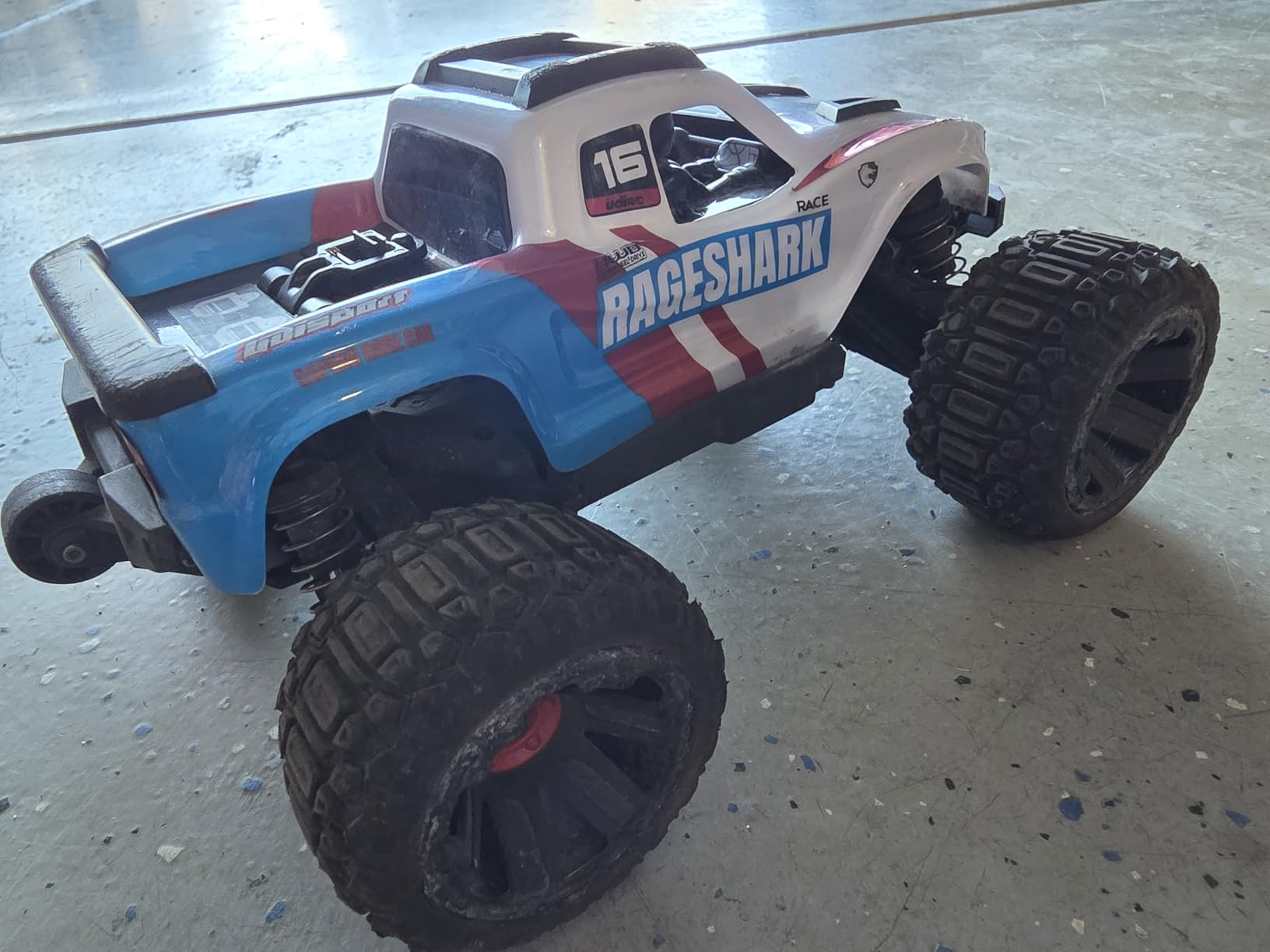 UDIRC 22mph Fast RC Car, Upgradable 56mph Brushless, Heavy Duty RC Truck customer photo 1
