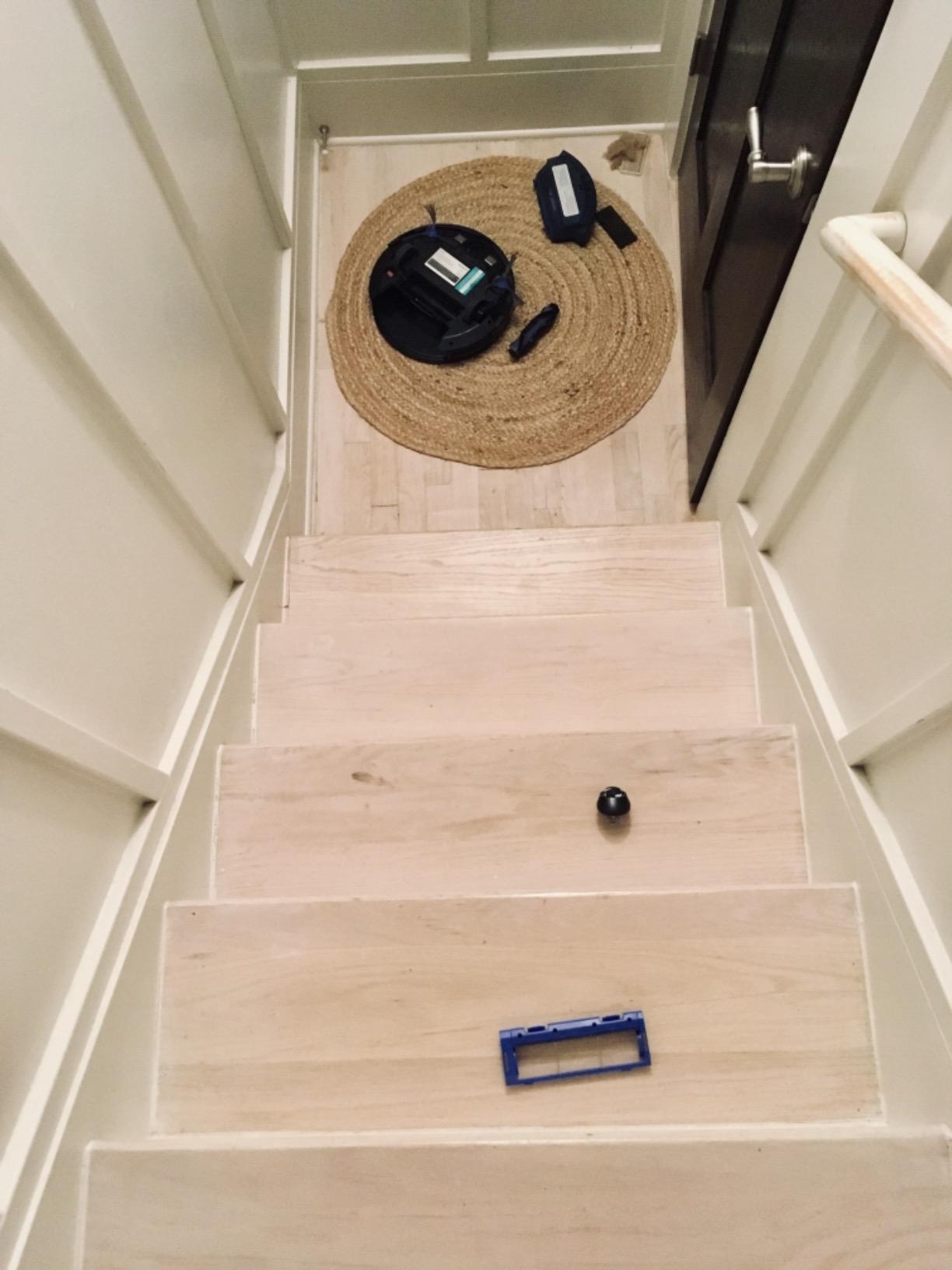 eufy E28 Robot Vacuum and Mop, 20,000 Pa, Portable Carpet Cleaning customer photo 1