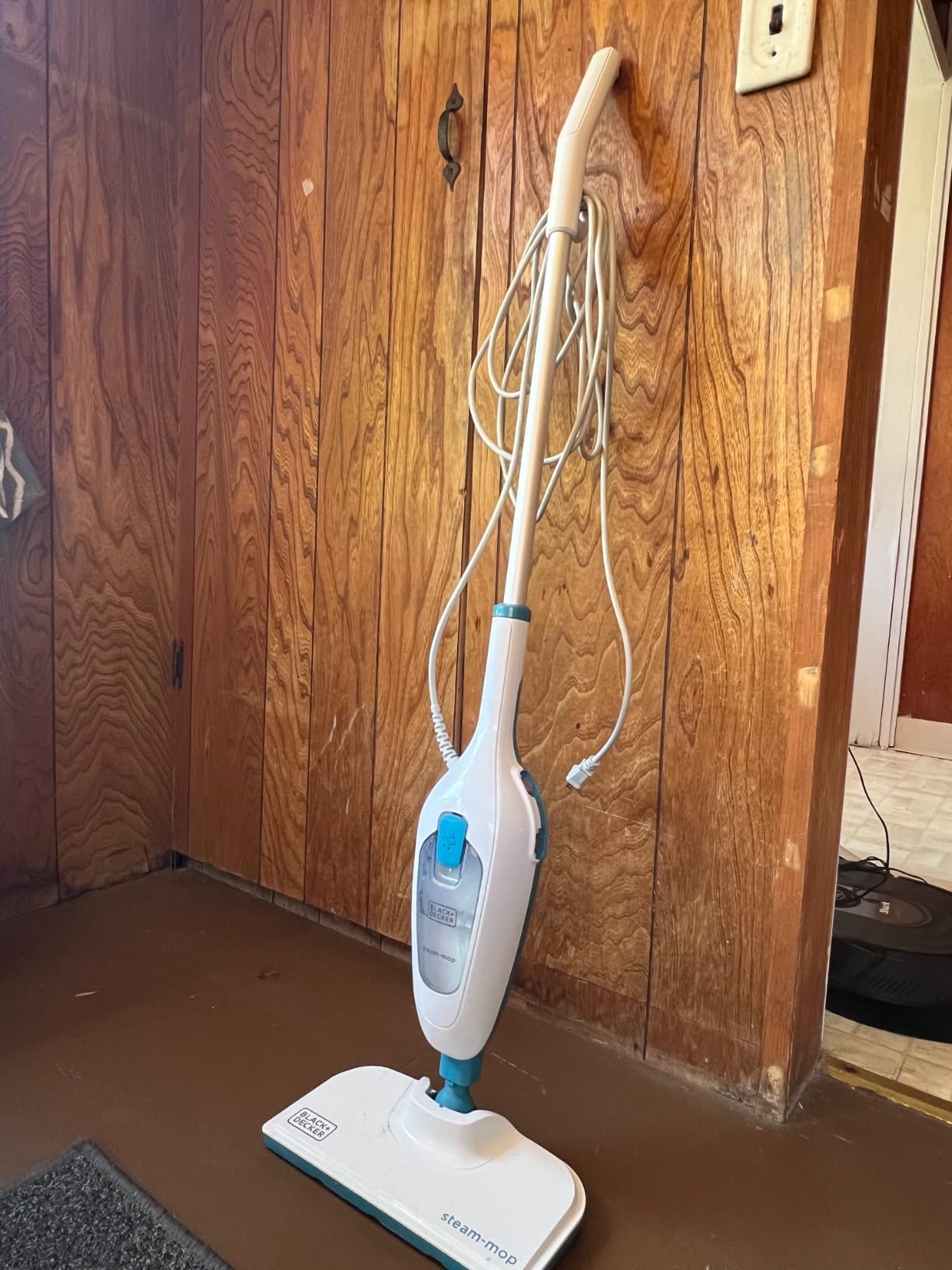 BLACK+DECKER 2-in-1 Steam Mop and Handheld Steam Cleaner, 1500W Electric Floor Steamer with 180° Swivel Steering, Fast 30s Heat-Up, Compact Foldable Storage, 13 Accessories for Tile & Hardwood Floors customer photo 2