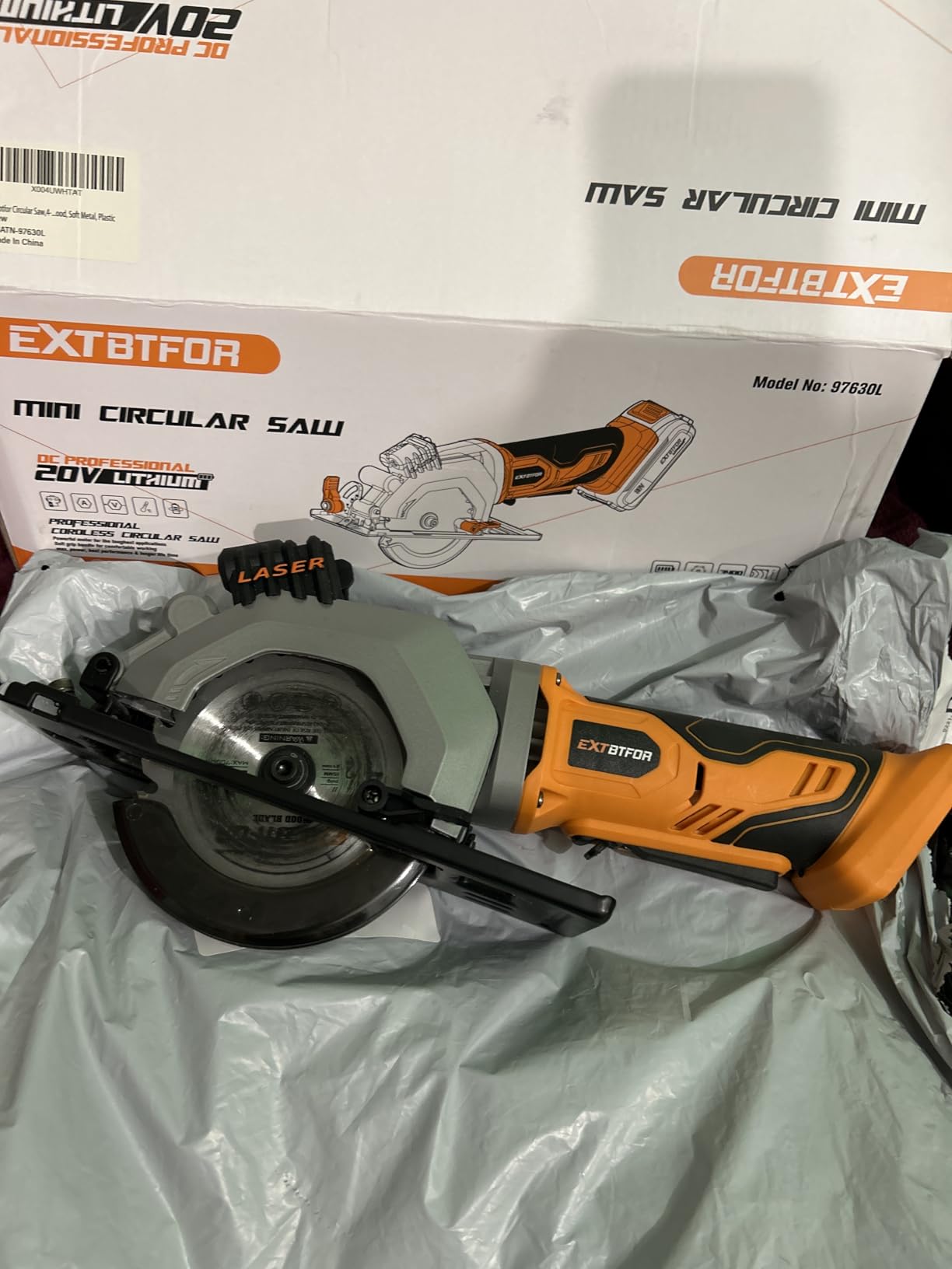 Cordless Circular Saw,2.0 Battery 3400RPM Laser Guide,45° Angle customer photo 1