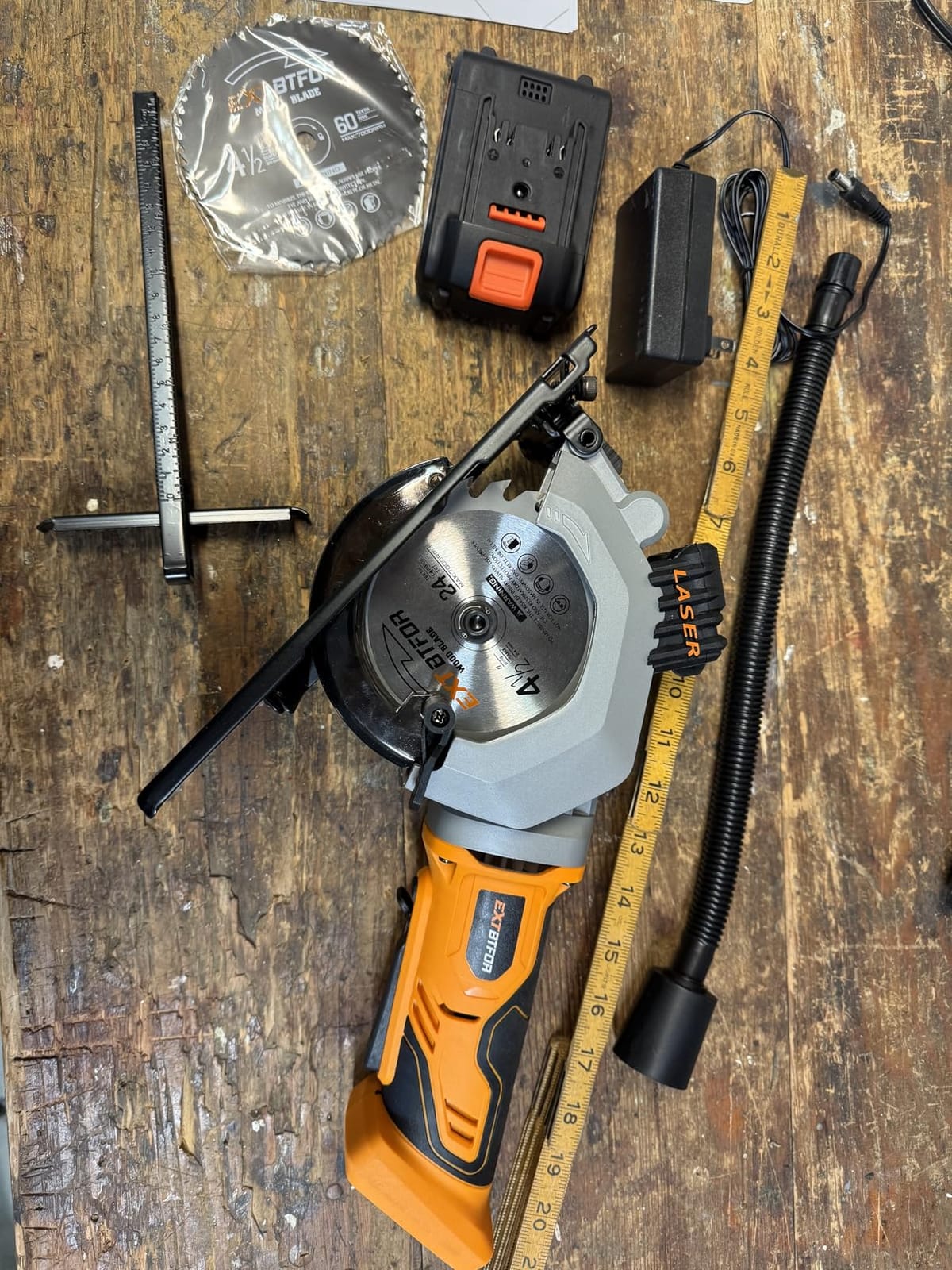 Cordless Circular Saw,2.0 Battery 3400RPM Laser Guide,45° Angle customer photo 2