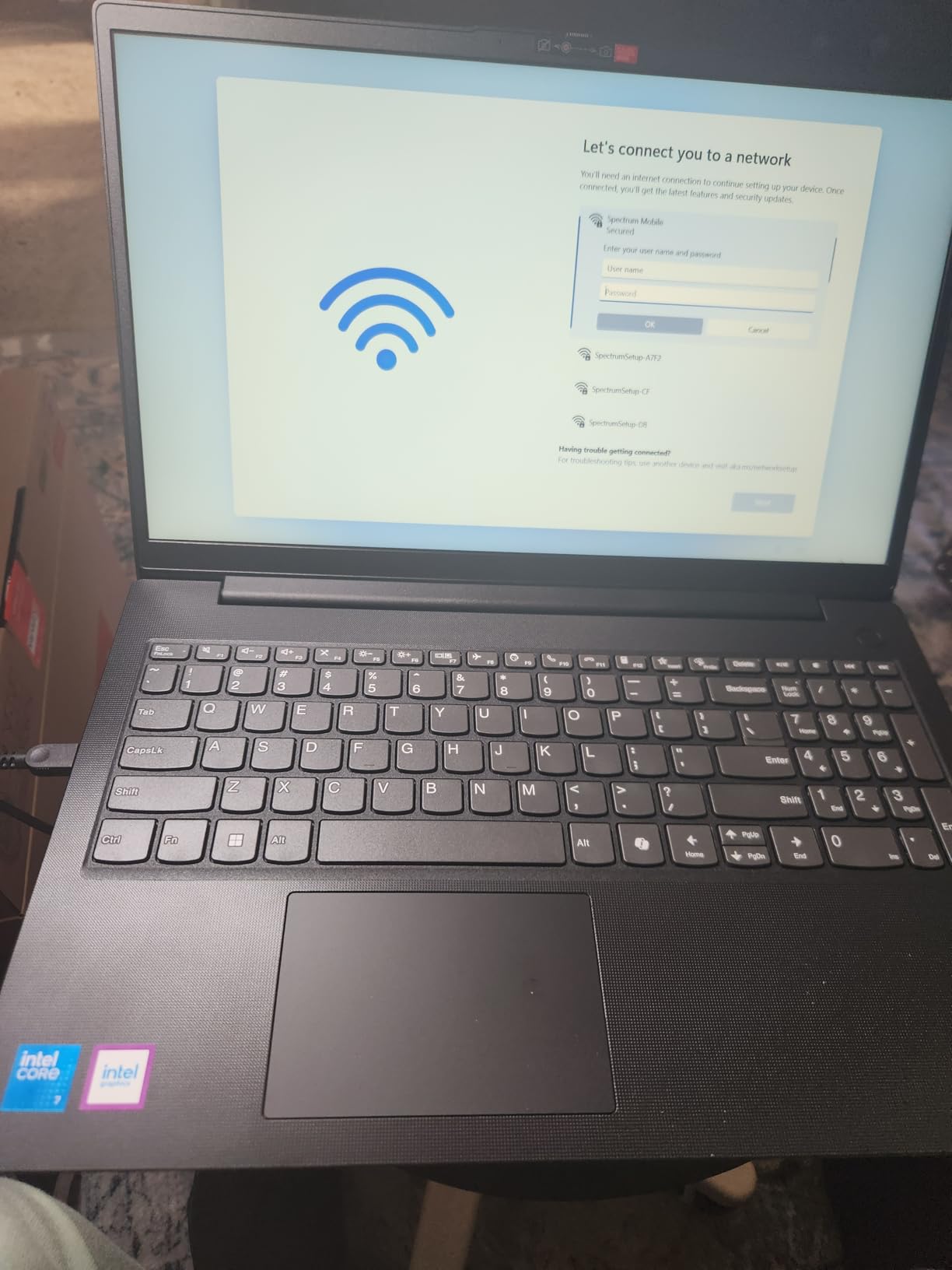 Lenovo Laptop V15, Intel Core 7-240H, 16GB DDR5, 512GB SSD, Windows 11 Pro customer photo 1