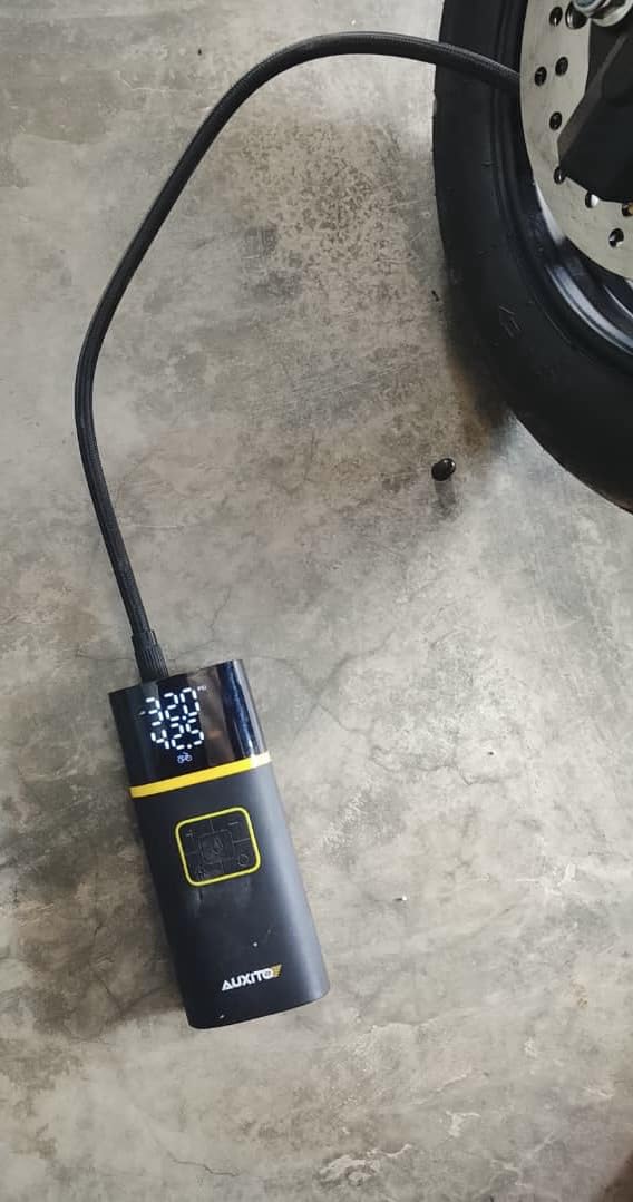 AUXITO 26000mAh Heavy Duty Portable Air Compressor for Pickup, Truck, RV customer photo 1