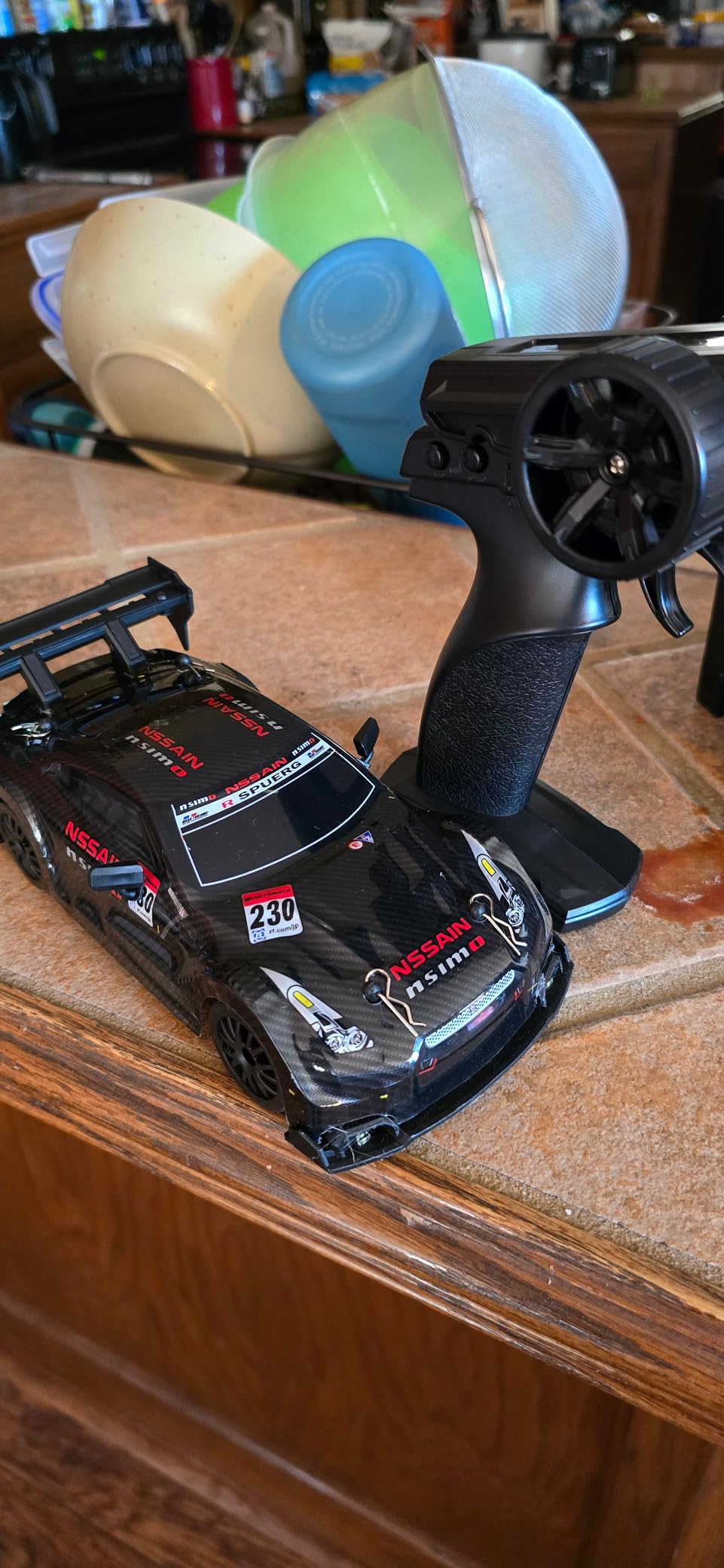1:24 Scale RC Drift Car 4WD 2.4GHz 30KM/H High Speed Racing Sport Toy Car with LED Lights, Racing and Drift Wheels(02-Blue) customer photo 2