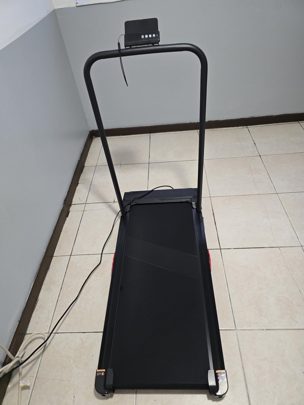 Portable Walking Pad Treadmill with Incline and Handle Bar for Home 3.0HP Mini Walking Pad with Handle Bar, 0.6-7.6MPH Treadmill for Small Spaces customer photo 1