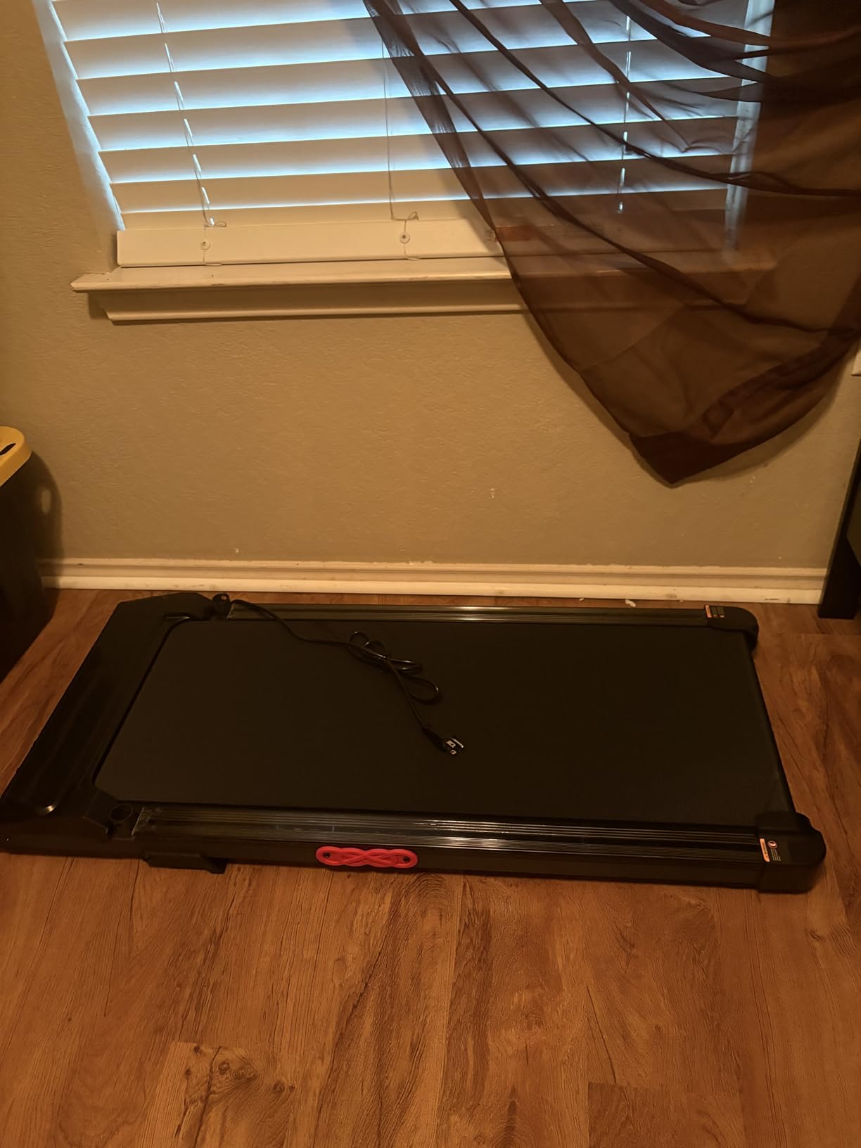 Portable Walking Pad Treadmill with Incline and Handle Bar for Home 3.0HP Mini Walking Pad with Handle Bar, 0.6-7.6MPH Treadmill for Small Spaces customer photo 2