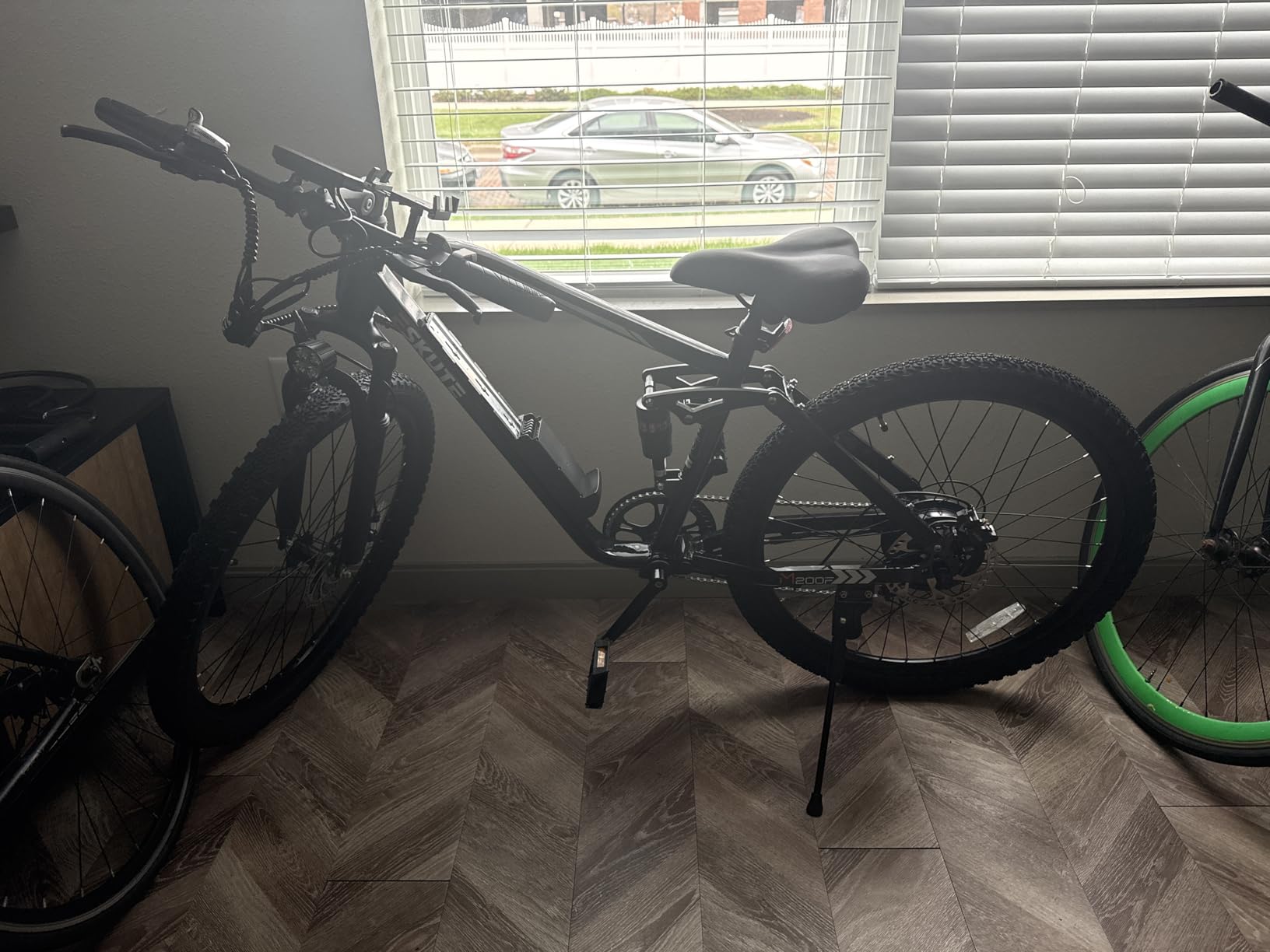 ESKUTE M200F Electric Bike for Adults – 27.5 inch Tire Mountain E-Bike, 1500W Peak Brushless Motor 31+MPH, 48V 20.8Ah Removable Battery, Up to 80 Miles, Step Over Commuter E-MTB, Full Suspensions customer photo 2