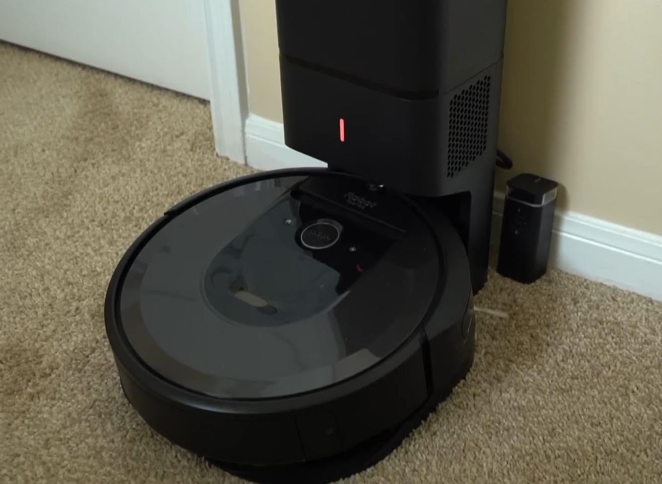 iRobot Roomba 705X Robot Vacuum & Mop Combo, 175x More Suction, Extending Self-Cleaning Roller Mop, Multifunction Dock, 75 Day Self-Emptying, Hot Wash/Dry, AI Obstacle Avoidance, Ideal for Pet Hair customer photo 1