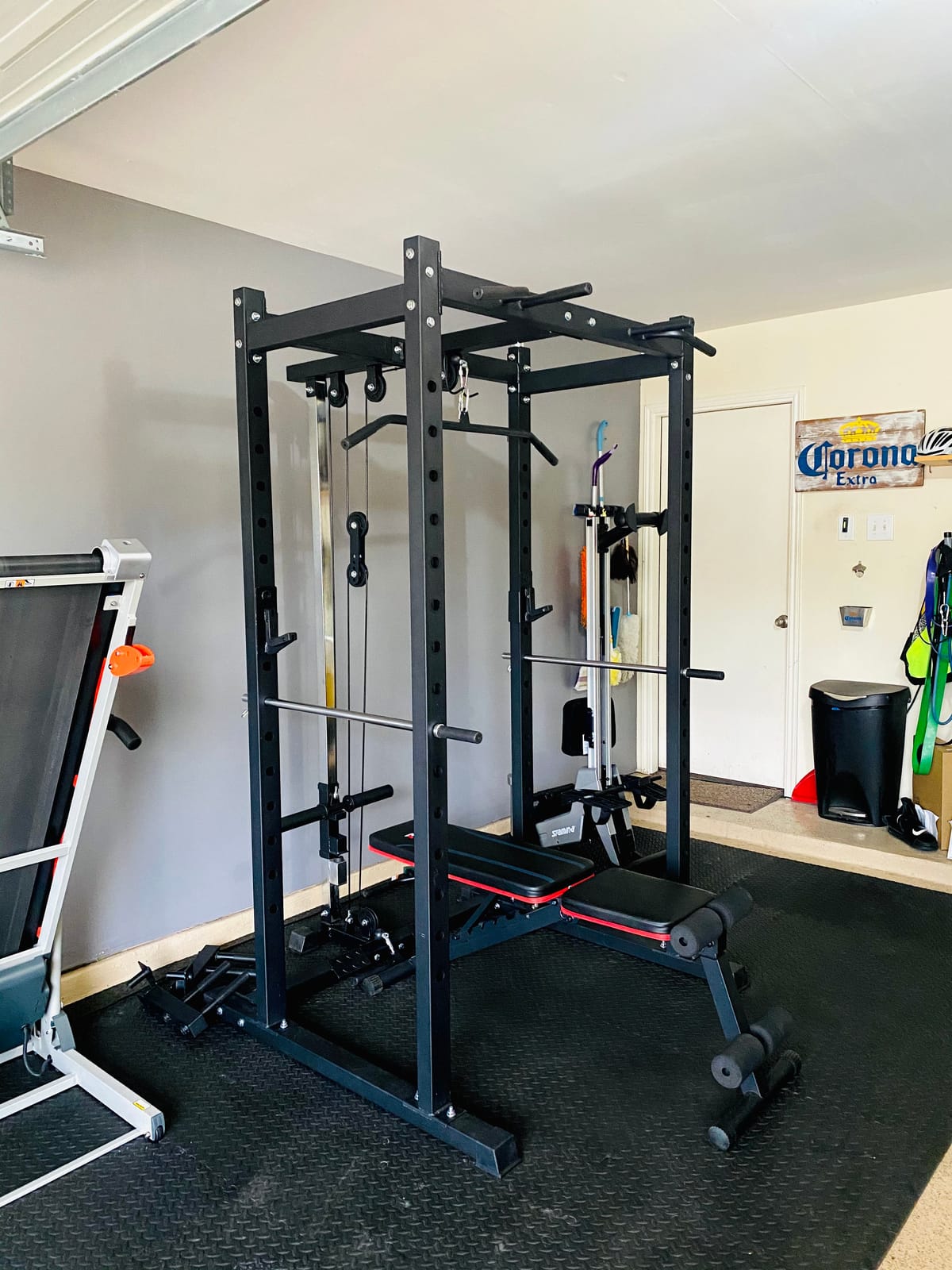 Mikolo M4 2.0 Lite Smith Machine, 2200LBS Power Cage with LAT Pulldown & Cable Crossover, All-in-One Home Gym Squat Rack with Aluminum Pulley System for Full-Body Workouts customer photo 1