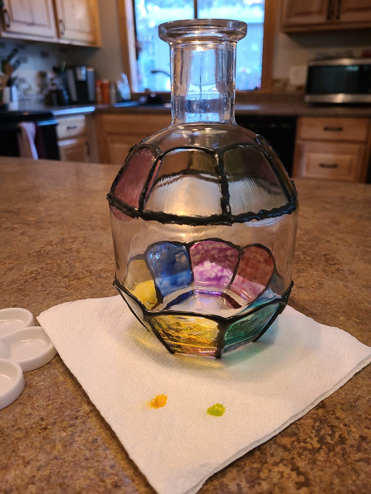 Acrylic Glass Paint Kit Transparent Stained Glass Paint for Wine Glass Window Ceramic Bottle Non-Toxic Waterproof Acrylic Enamel Painting Set for Adults Beginners(12 Colors / 5.04 Oz) customer photo 1