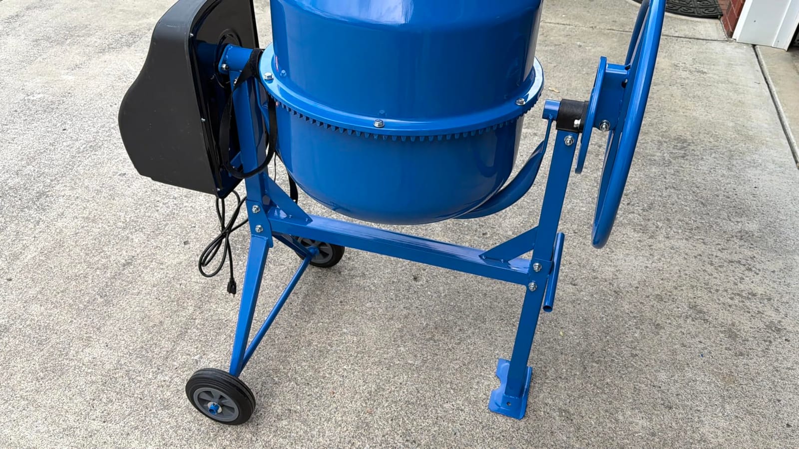 LDHTHOPI 4.3 Cu.Ft Concrete Mixer, 450W (3/5HP) Heavy Duty Portable Cement Mixer with Wheel & Stand for Mortar, Stucco, Fodder - Blue Construction Mixing Machine customer photo 2