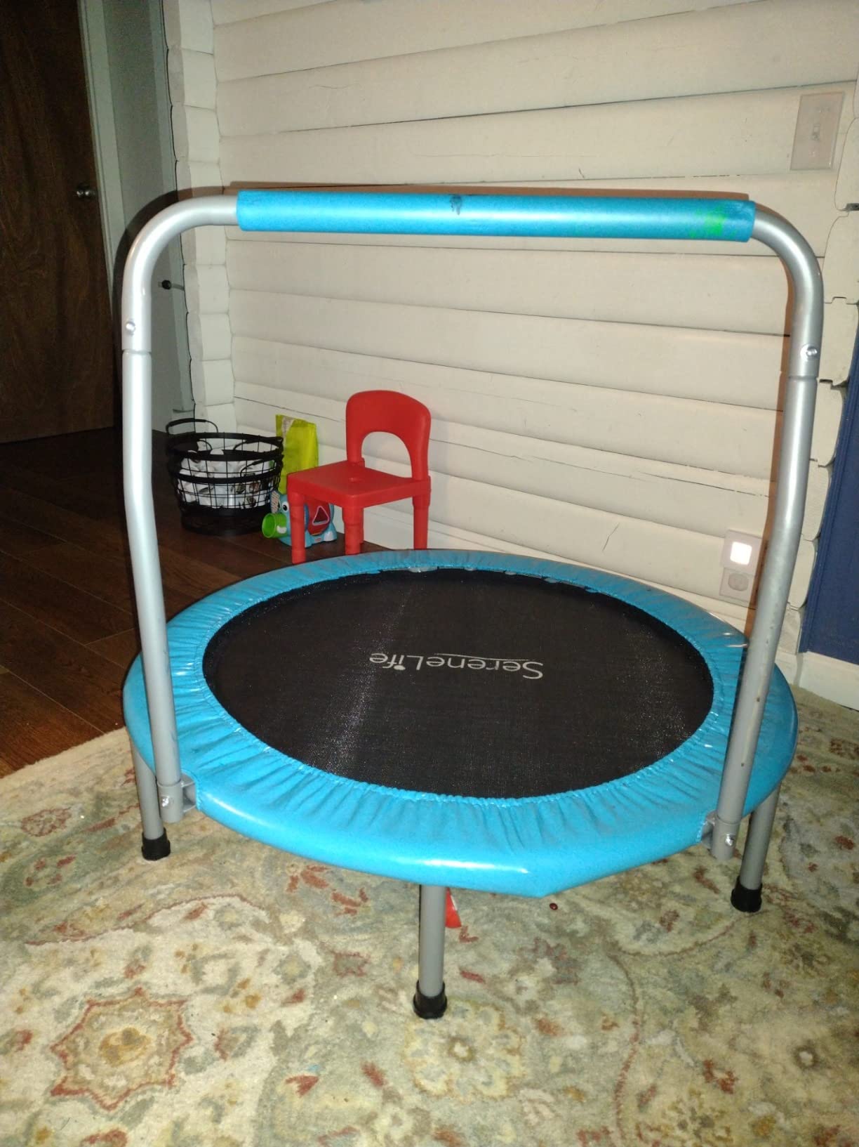 SereneLife 36″ Foldable Mini Trampoline for Kids - Compact Fitness Rebounder with Foam Handle - Safe, Stable Exercise Trampoline with 330lbs Max Load for Indoor/Outdoor Active Play & Exercise customer photo 1