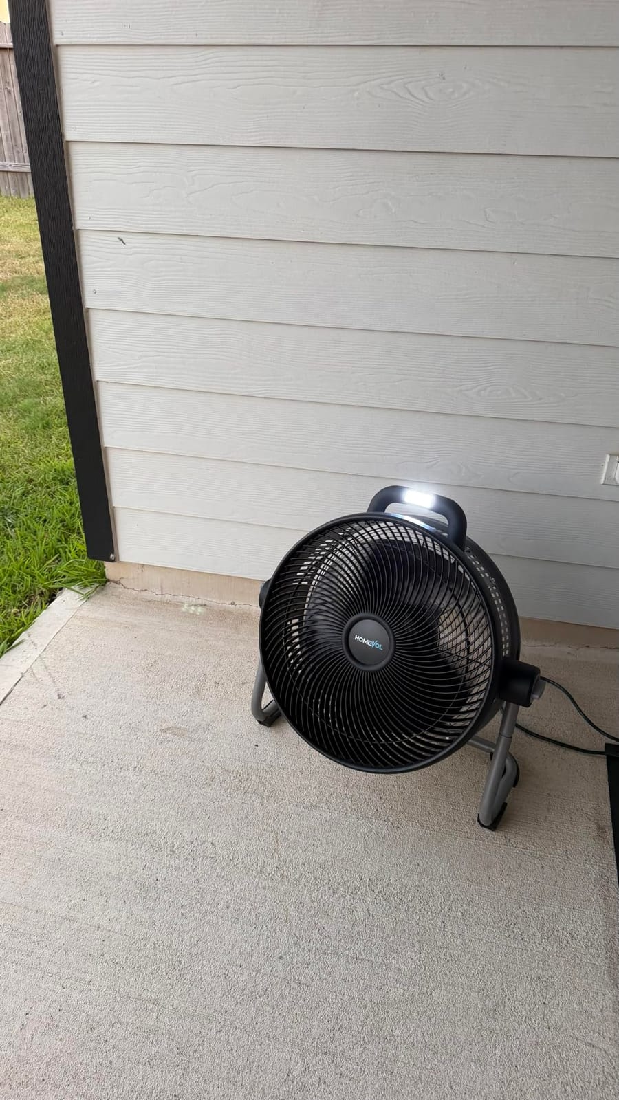 20 Inch Cordless Rechargeable Battery Powered Floor Fan Compatible with Dewalt 20V Battery, 6-Speed 4500 CFM Portable Fan with Carry Handle, Led Light, 36H Max Runtime, 180° Adjustable Tilt customer photo 1