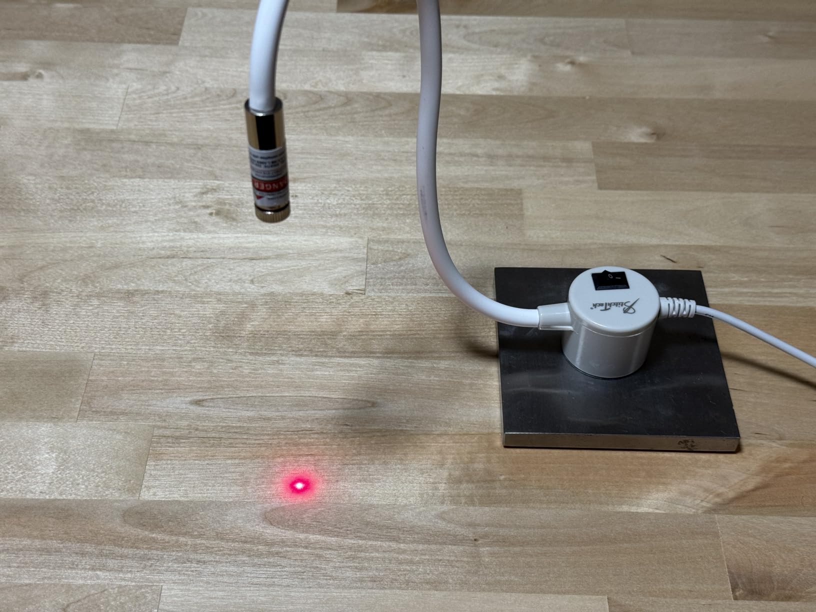 StitchTech 3-in-1 Magnetic Laser Positioning Light for Sewing and Quilting customer photo 1