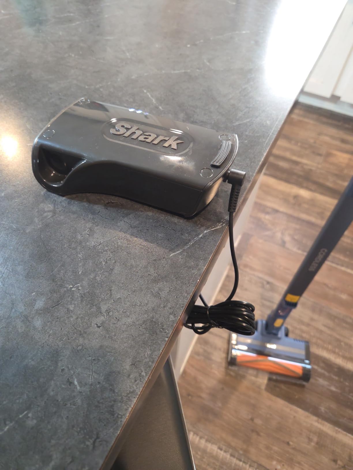 Shark Cordless Pet, Cordless Lightweight Stick Vacuum Cleaner, IY143H customer photo 1