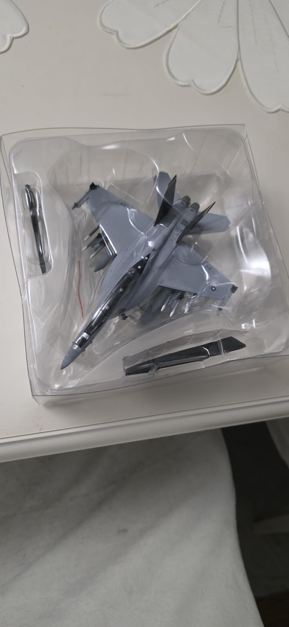 1:72 Scale F-18 Super Hornet Metal Fighter Jet Model Military Die-cast Aircraft Models for Collection or Gift Ultimate customer photo 1